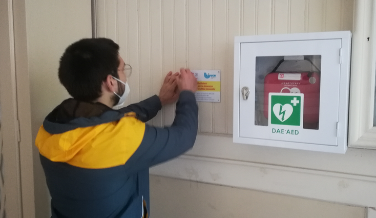 Alla Comunità ebraica di Firenze un defibrillatore al servizio della città (Foto da comunicato)