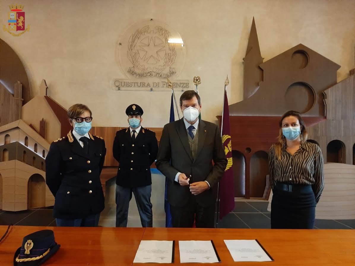 Firma del protocollo tra la Polizia Postale e delle Comunicazioni per la Toscana e Vargroup S.p.A.