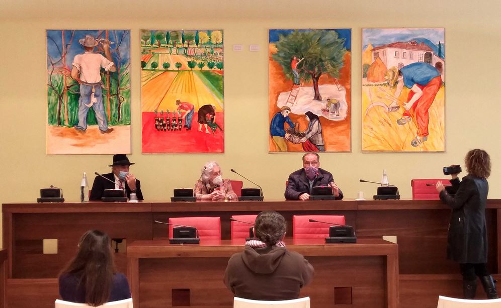 Presentazione del fregio di Alfredo Fabbri nella sala del Consiglio comunale di Quarrata