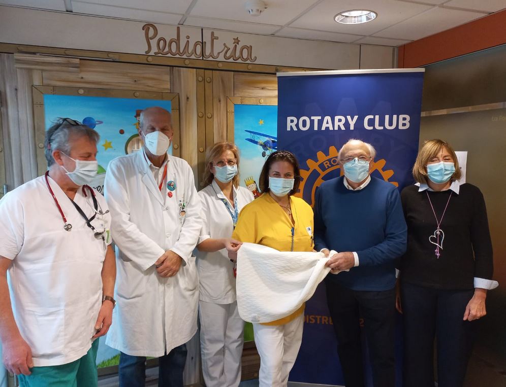 Donazione dal Rotary Club alla neonatologia di Prato