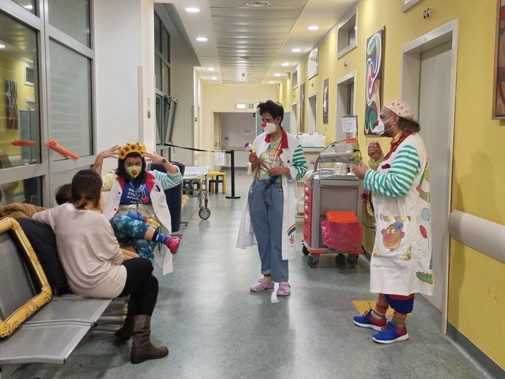 Giochi e sorrisi con V.I.P. Firenze nei corridoi dell’ospedale San Giovanni di Dio