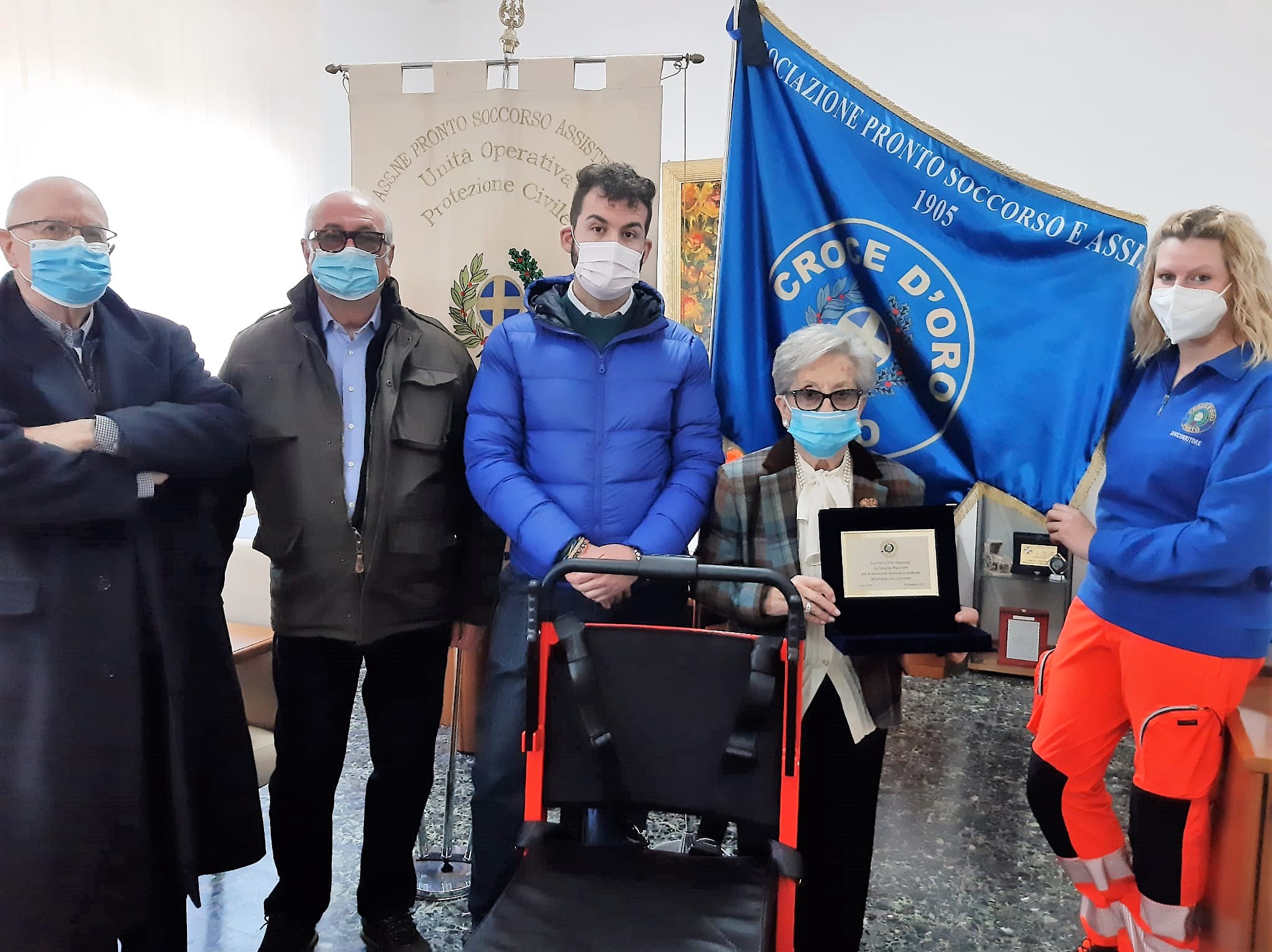 Donazione montascale elettrico (Fonte foto Croce d'Oro di Prato)
