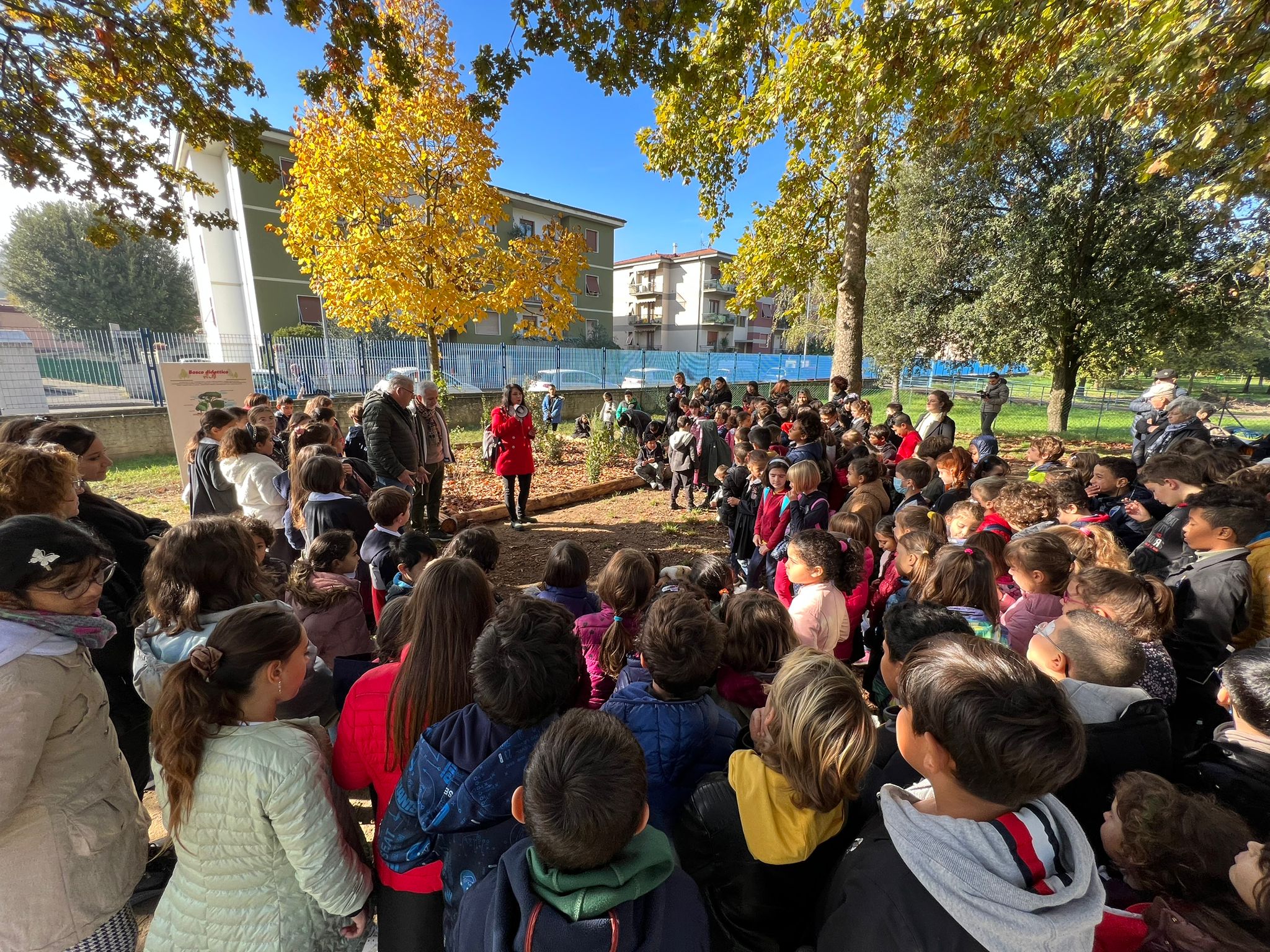 Inaugurazione bosco didattico scuola Del Puglia (Fonte foto Comune di Figline e Incisa Valdarno)
