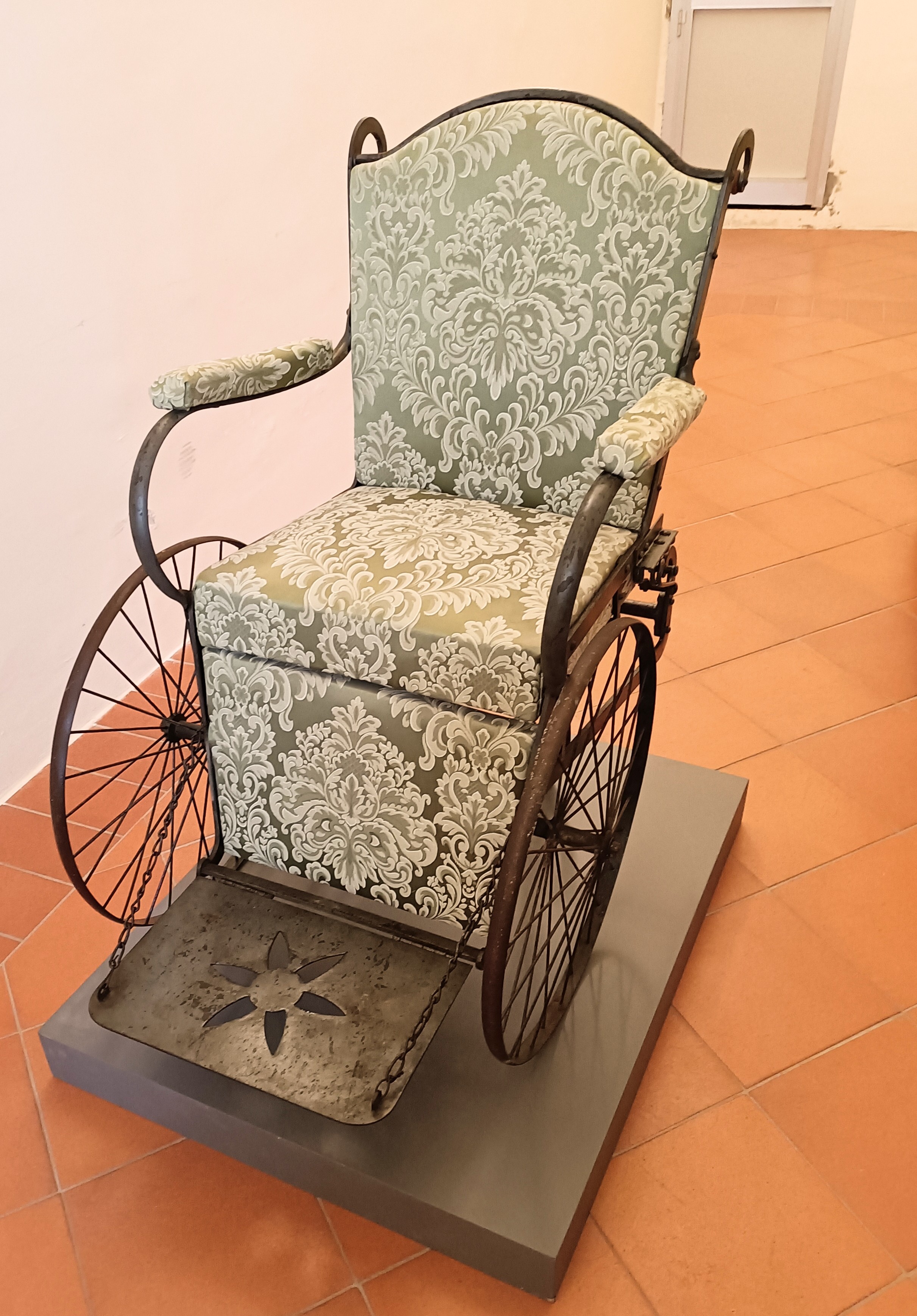 Sedia a rotelle (Fonte foto Comune di Pistoia)