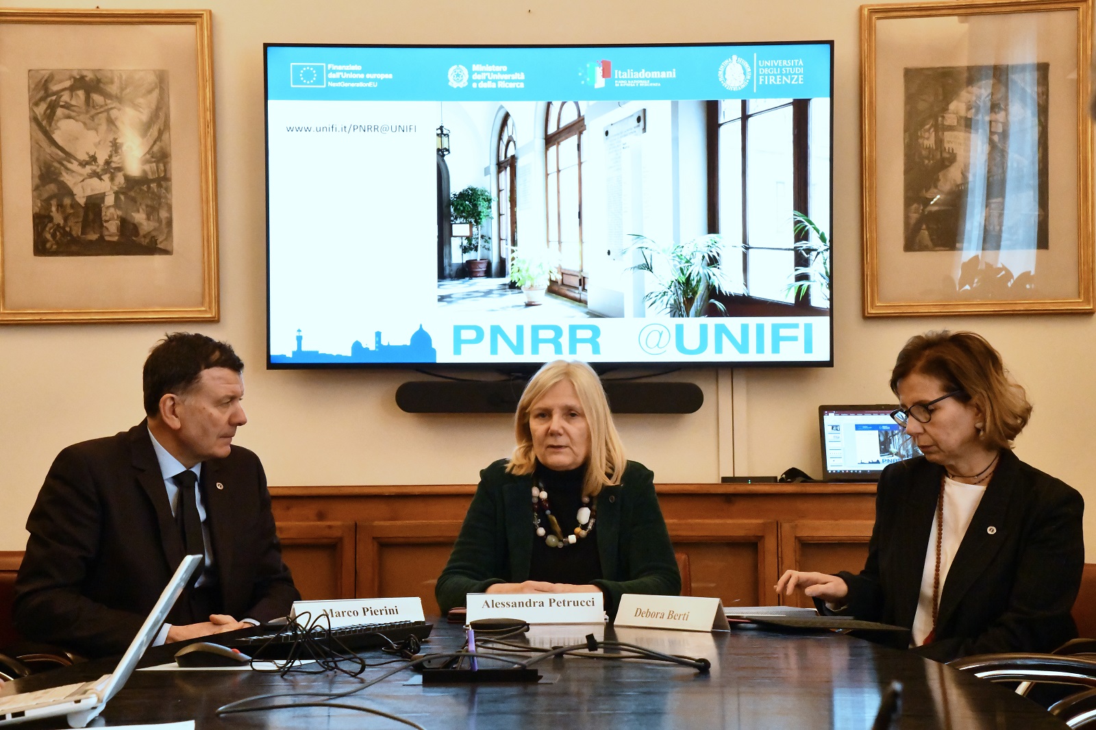 Marco Pierini, Alessandra Petrucci e Debora Berti in un momento della conferenza stampa (Fonte foto Università degli Studi di Firenze)