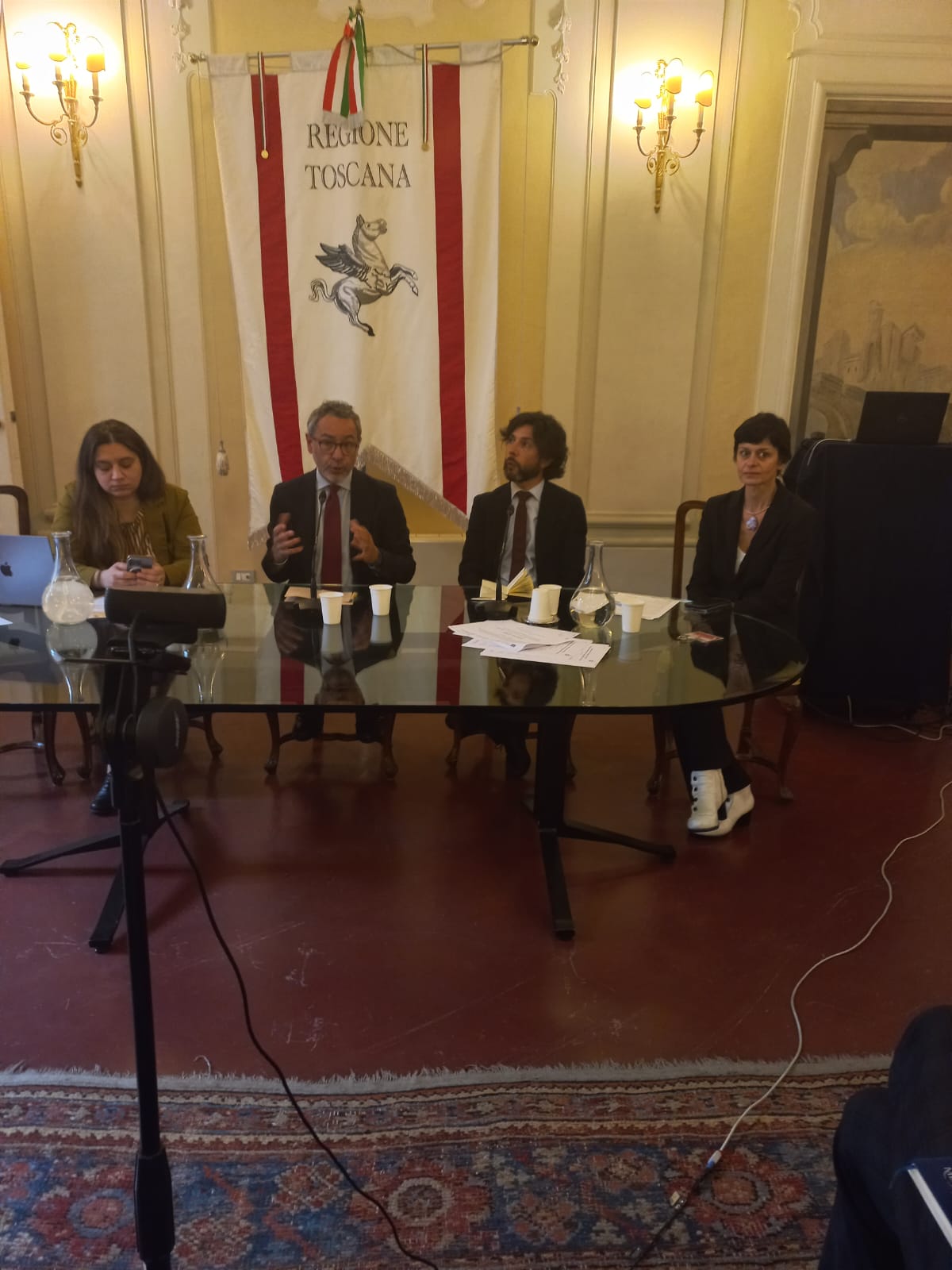 un momento della tavola rotonda in Regione sul Pnrr (Fonte foto Regione Toscana)