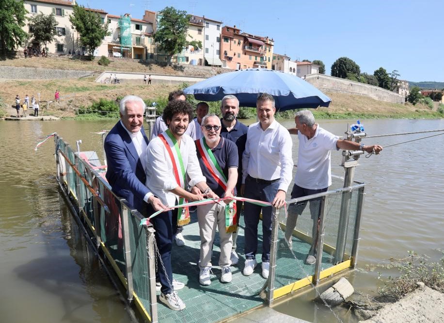 Torna il servizio traghetto sul fiume Arno tra Limite e Tinaia. Taglio del nastro lato Empoli