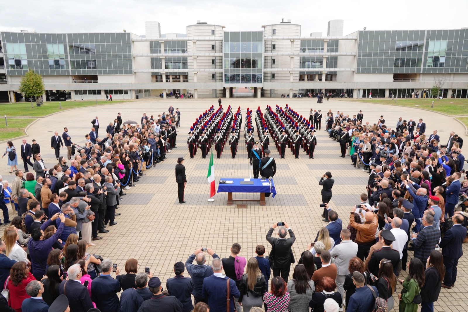 Cerimonia del Giuramento dei Marescialli Allievi dell’11° Corso A.M. intitolato al Maresciallo Francesco PEPICELLI Medaglia d’Oro al Valor Militare “alla memoria” (Fonte foto Carabinieri)