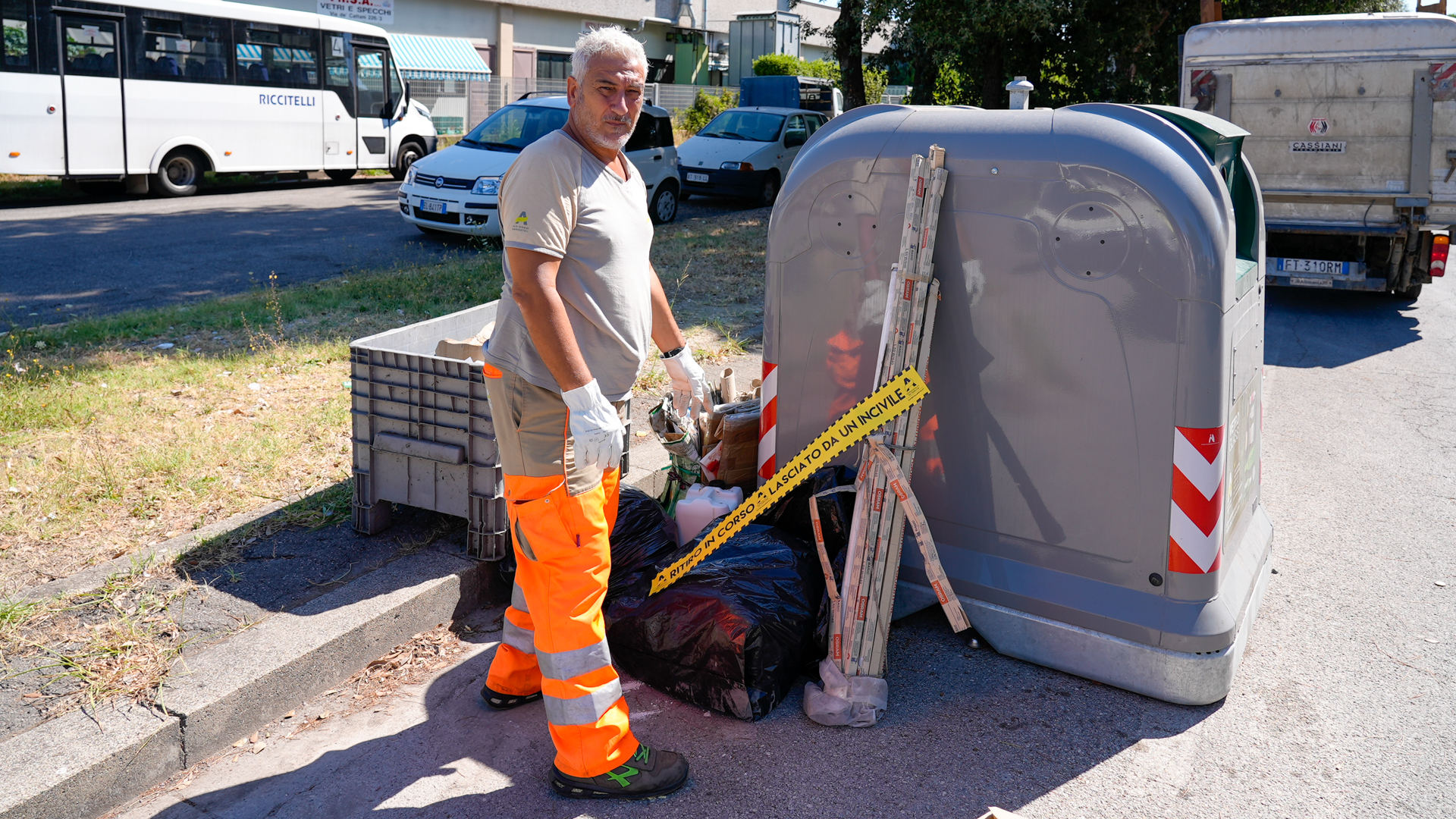 La campagna di sensibilizzazione di Alia Servizi Ambientali contro i comportamenti incivili e i rifiuti abbandonati (Fonte foto Alia Spa)