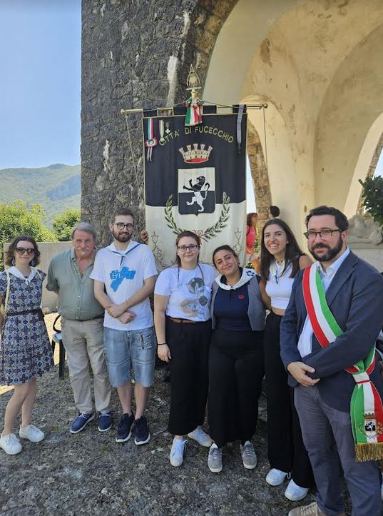 L'assessore alla memoria Alberto Cafaro con la delegazione fucecchiese a Sant'Anna di Stazzema (Fonte foto Comune di Fucecchio)