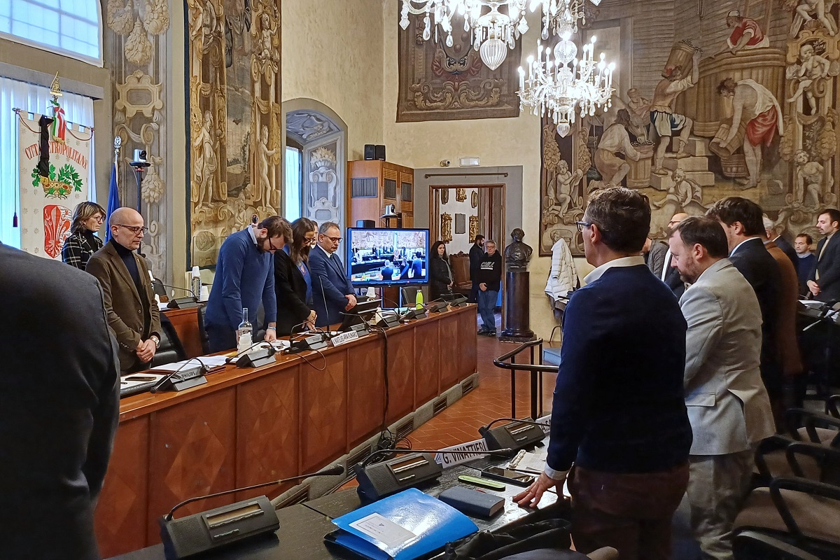 Minuto di silenzio per le vittime di Calenzano (foto Antonello Serino - Met ufficio Stampa)