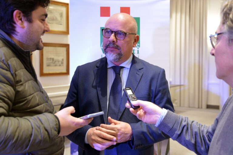 Il Presidente  del Consorzio di Bonifica all'assemblea dei Vivaisti Italiani (Fonte foto CBMV)