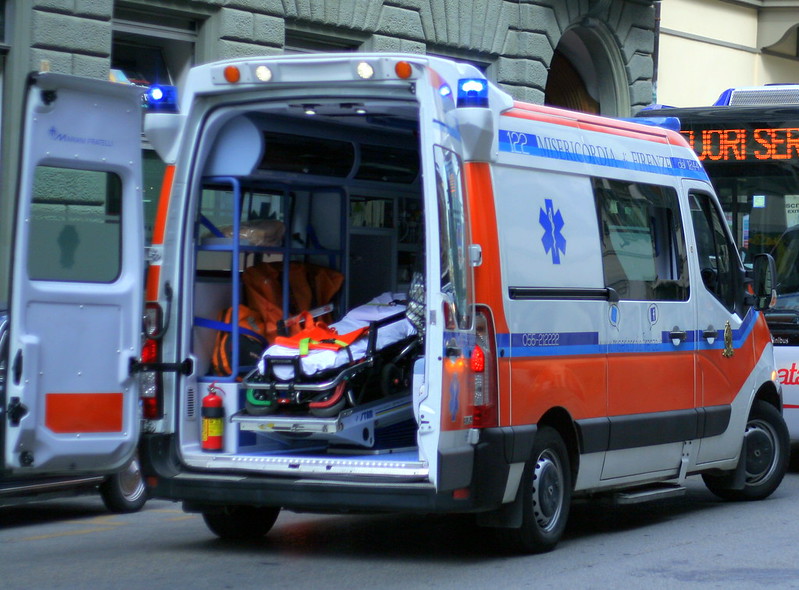 Ambulanza (foto archivio Antonello Serino - Met Ufficio Stampa)