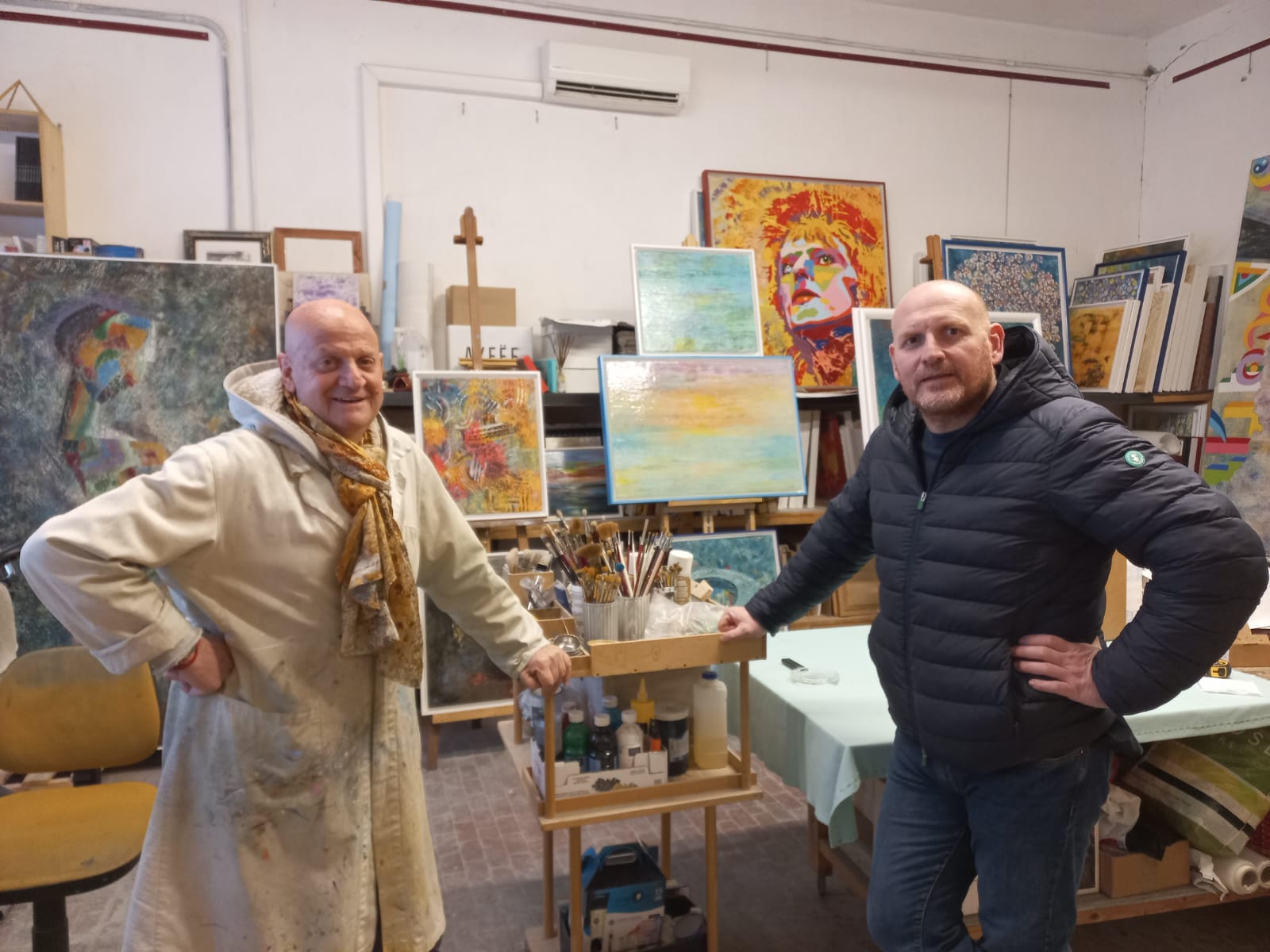 Il sindaco Baroncelli e l'artista Patrizio Landolfi (fonte foto comunicato stampa)