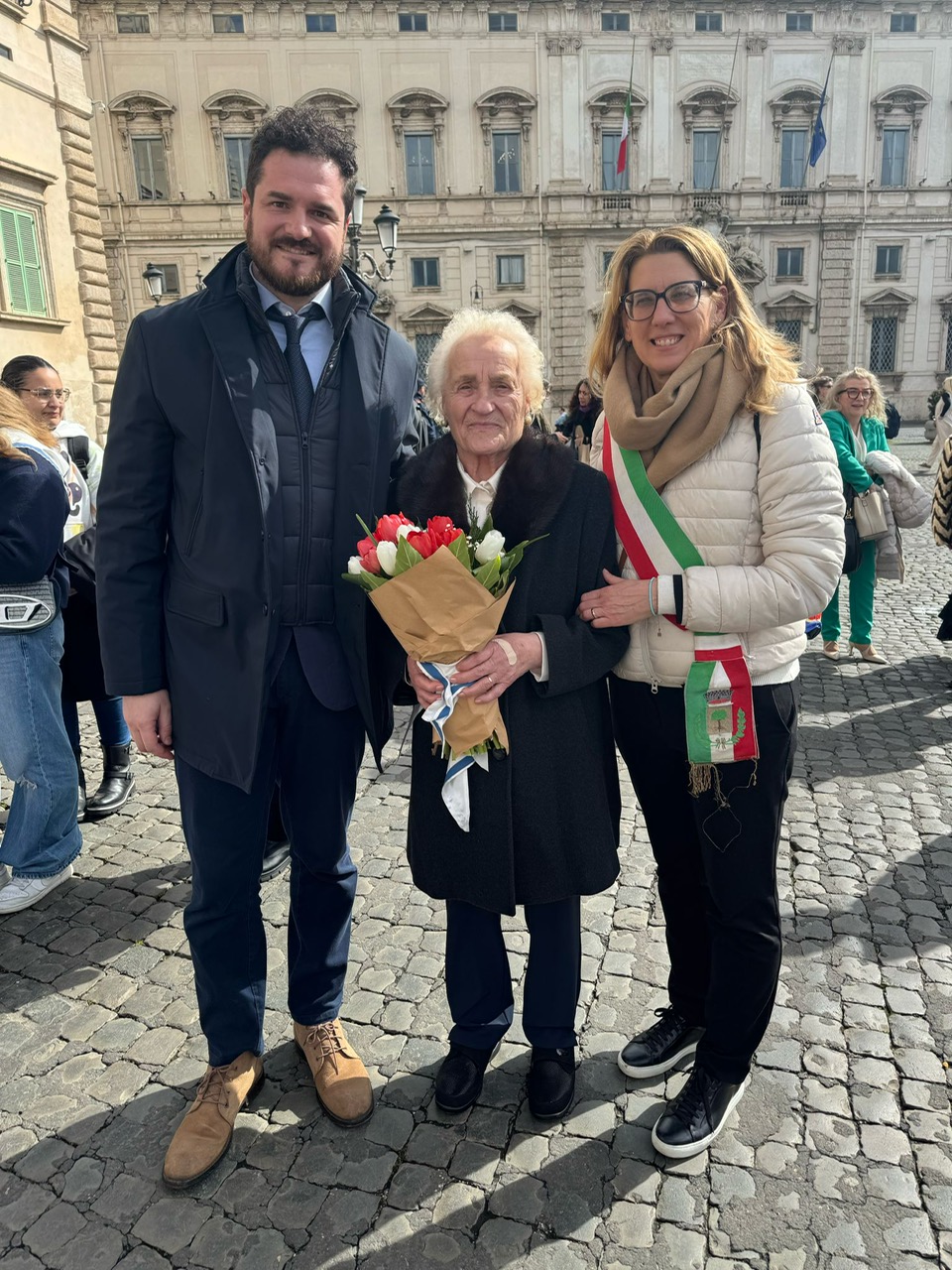 Vittoria Tognozzi con il Sindaco Rossetti e l'assessore Tanganelli