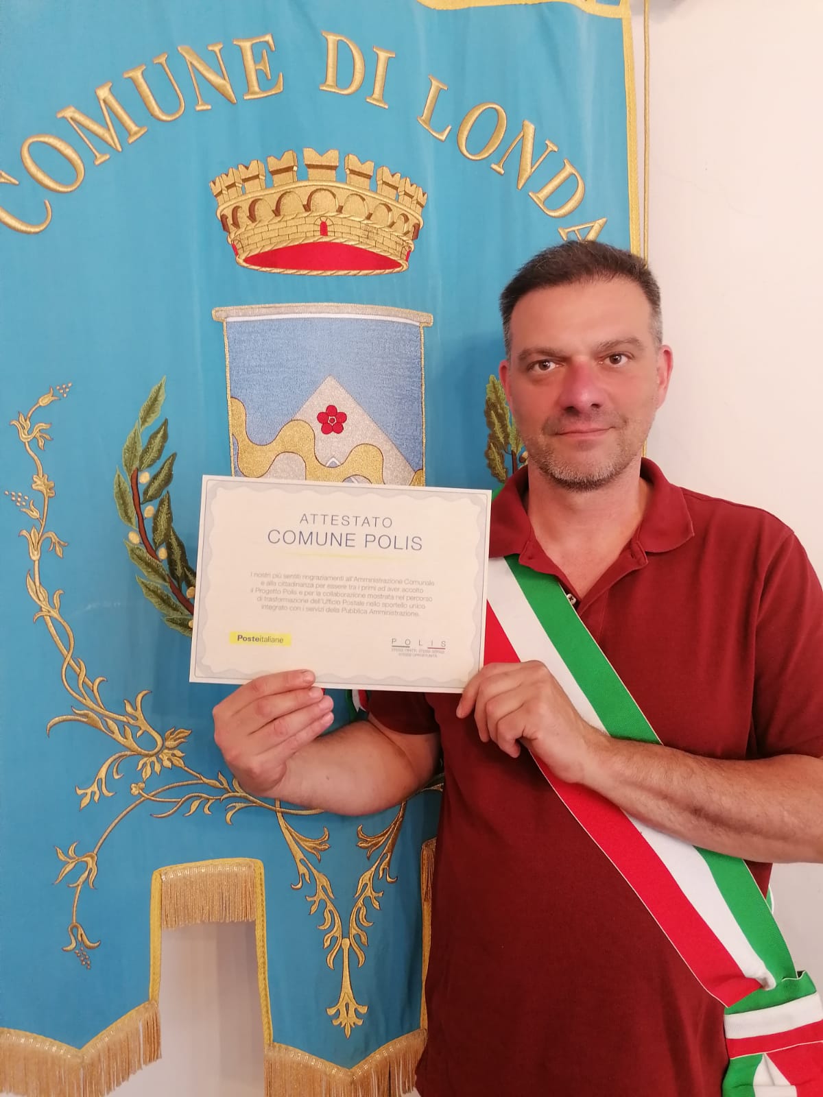 Sindaco Tommaso Cuoretti del Comune di Londa (Foto Poste Italiane)