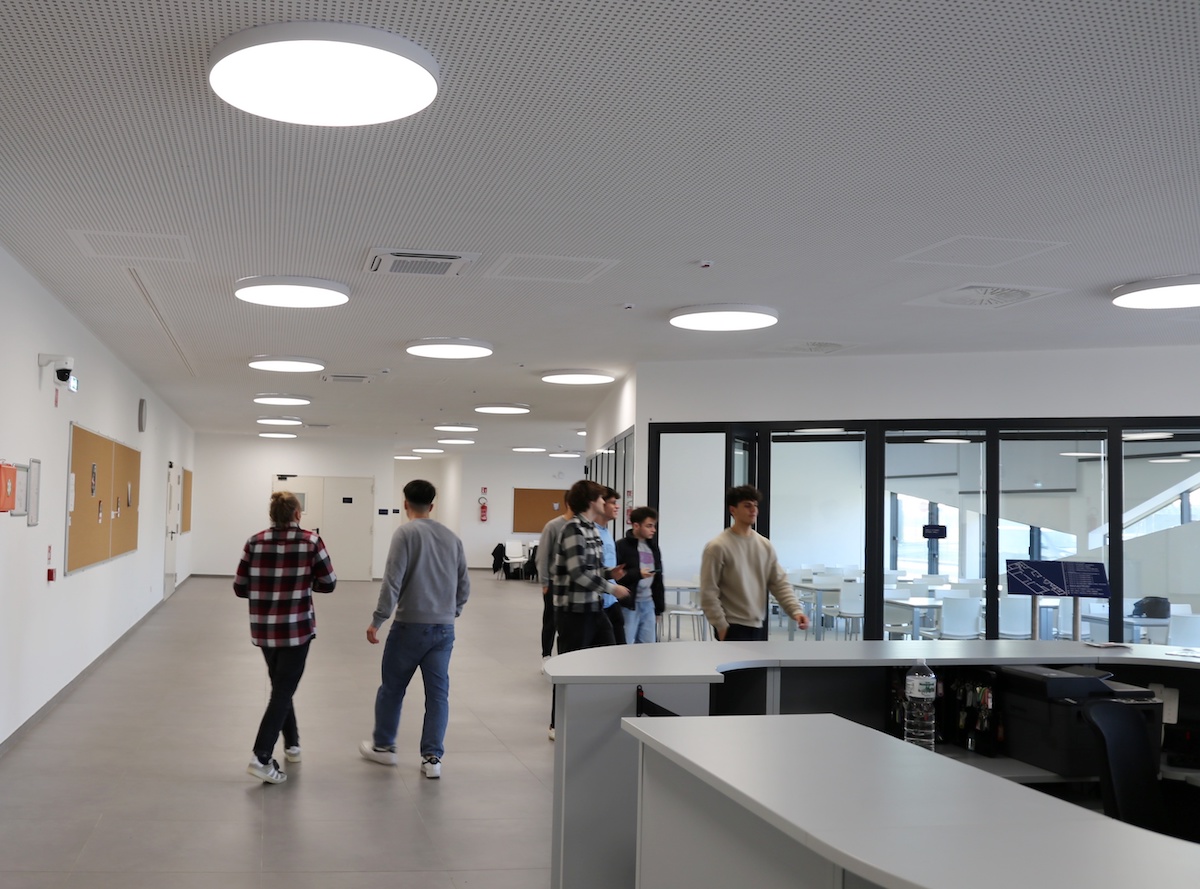 Scuola (foto archivio Antonello Serino - Met Ufficio Stampa)