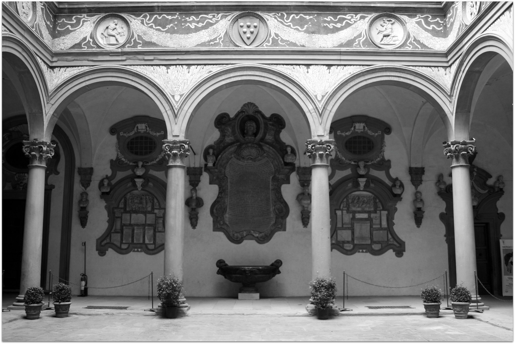 Cortile Michelozzo (foto archivio Antonello Serino - Met Ufficio Stampa)