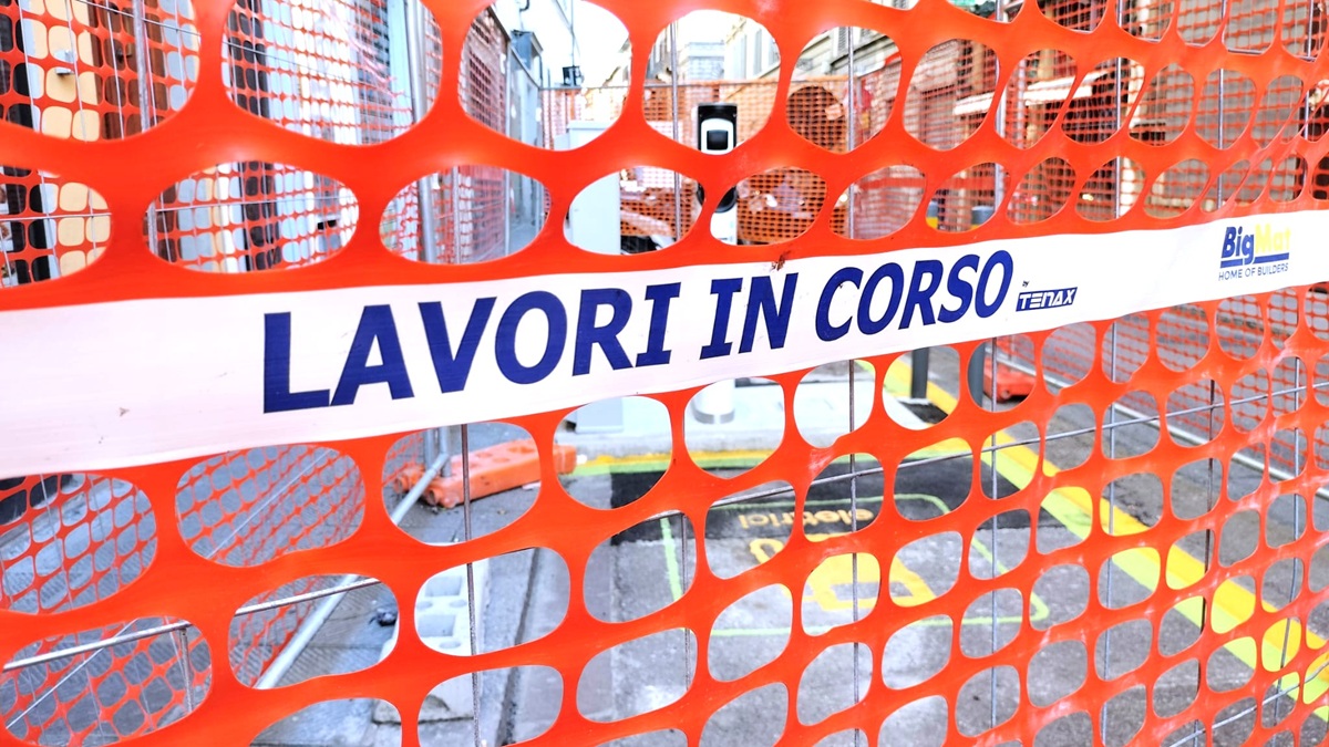 Lavori in corso (foto Antonello Serino)