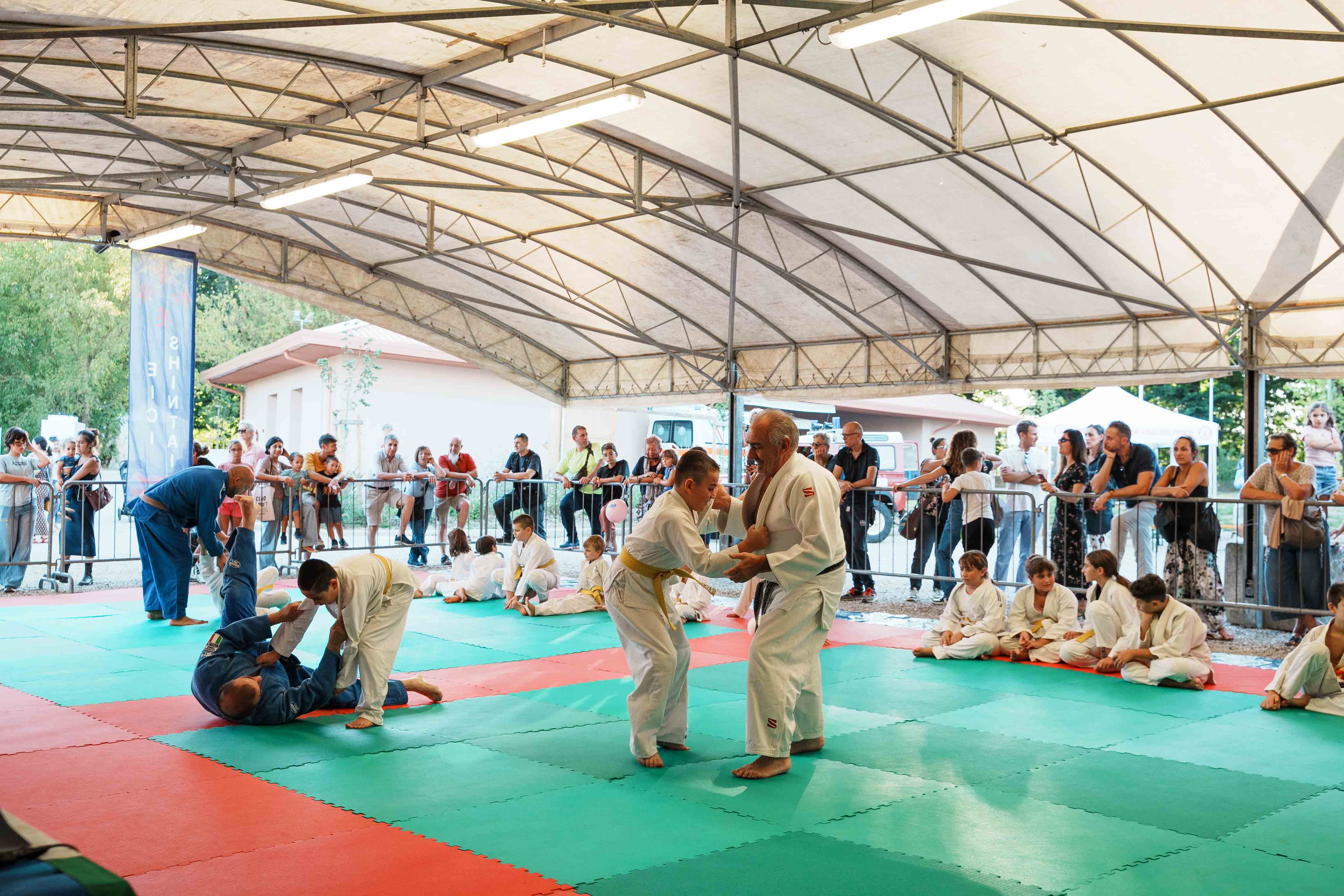 Taglio del nastro per la XXXII edizione di Vivilosport Mugello con oltre mille bambini (Fonte foto comunicato stampa Periscopio)