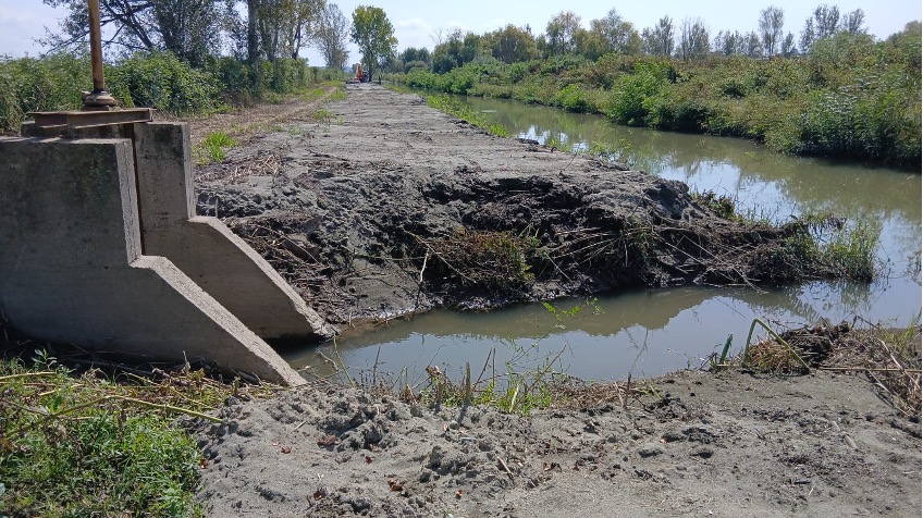 Scavo nel Canale del Canaletto e Riserva Morette (Foto da comunicato Consorzio Basso Valdarno)