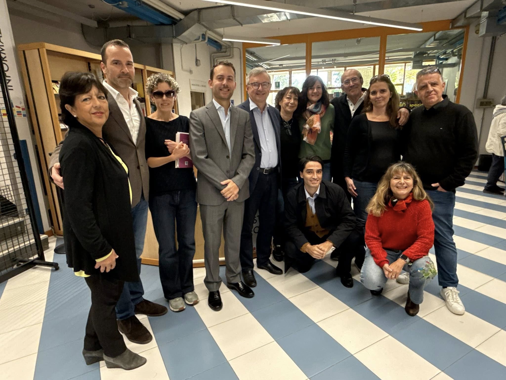 Immagine gruppo - Barbero con giunta e bibliotecari