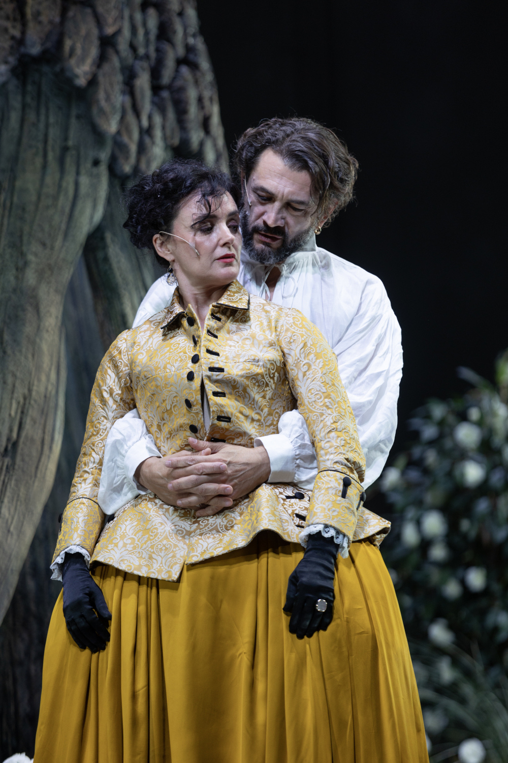 Vinicio Marchioni e Silvia Ajelli, Riccardo III (Foto Gianluca Pantaleo - Fonte comunicato Fondazione Teatro della Toscana)