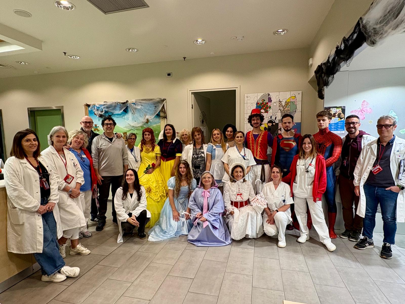 foto con personale sanitario (fonte foto comunicato stampa)