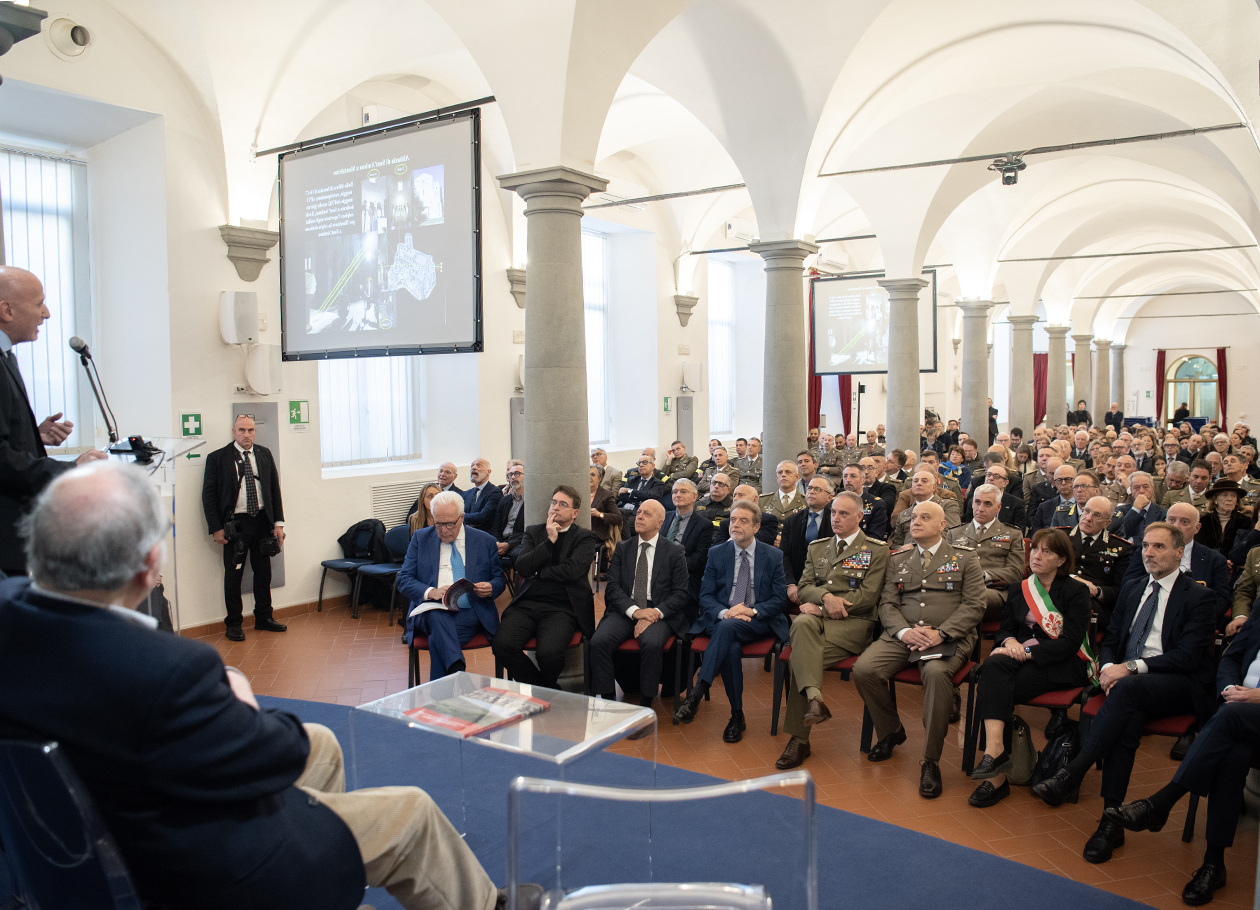 Un momento della celebrazione (Fonte foto comunicato Istituto Geografico Militare)