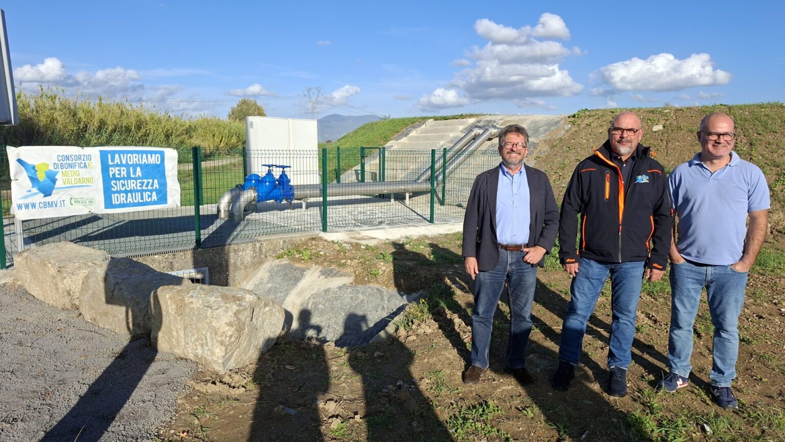 Da sin. Sindaco di Signa, Fossi, Presidente CBMV, Masetti e Assessore di Signa La Placa al nuovo impianto della Rinalda (Fonte foto CBMV)