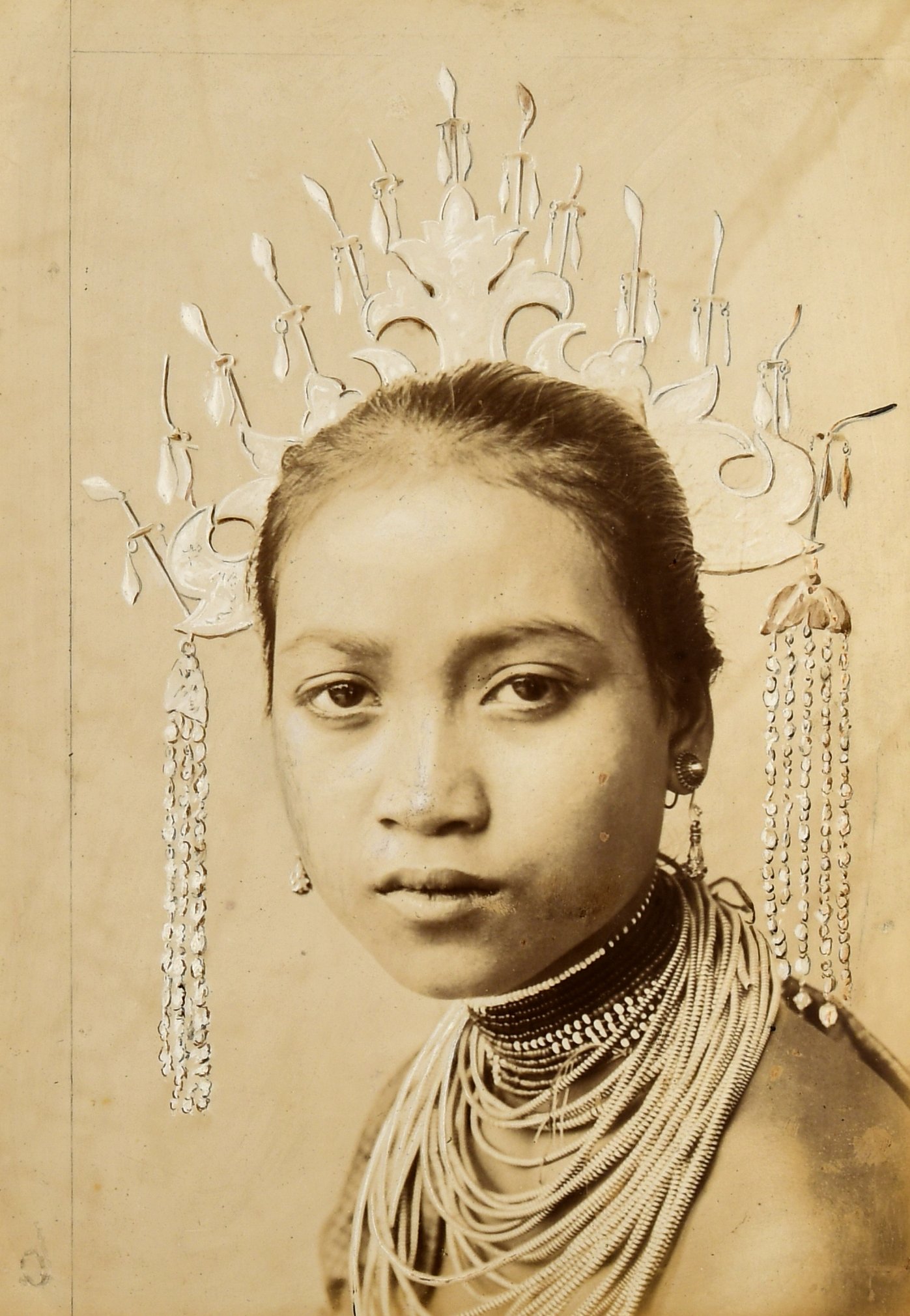 Borneo, Sarawak_Donna del Seribas in abito festivo (fonte foto comunicato stampa)