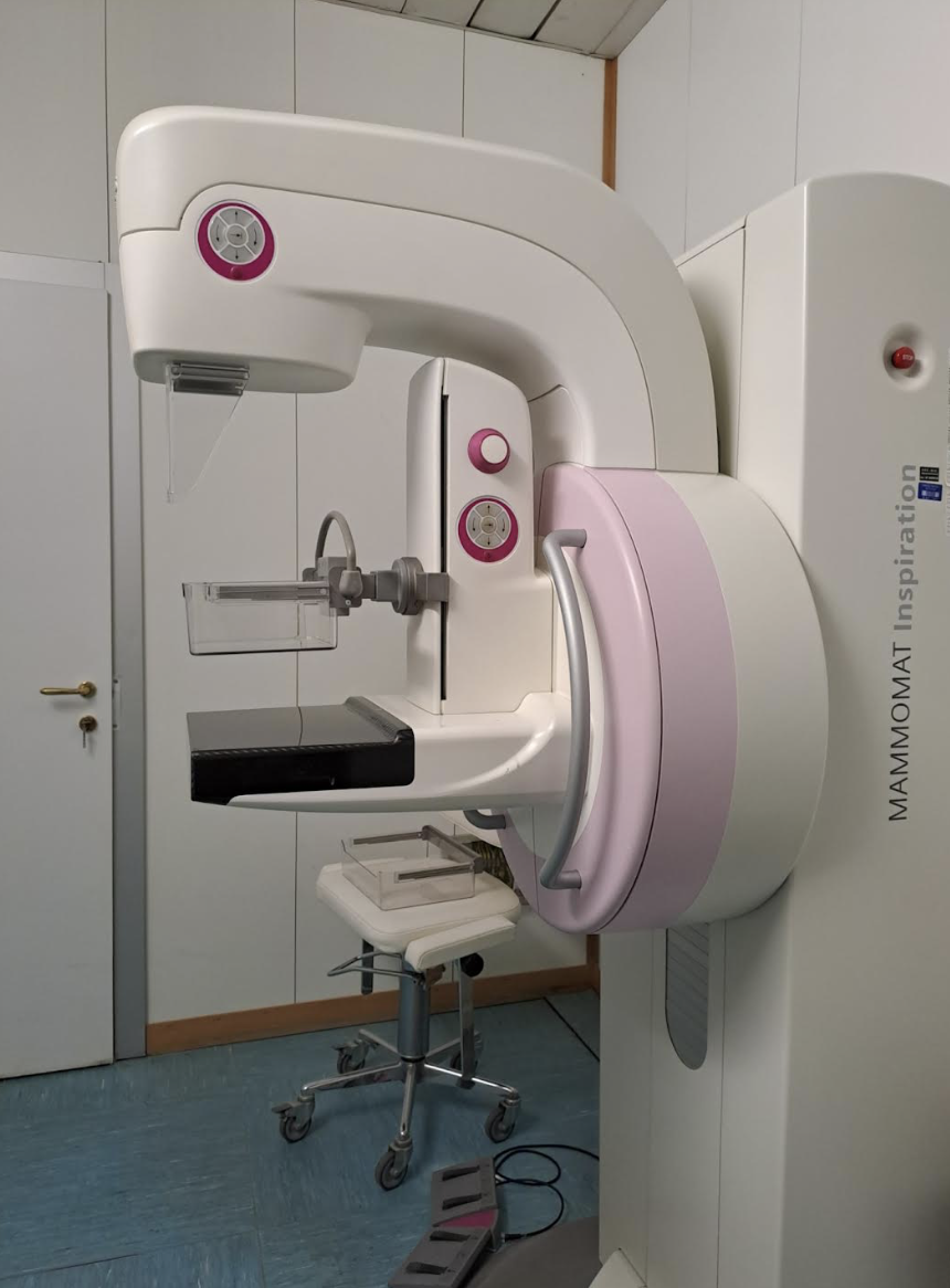Mammografo (Foto da comunicato Ausl Toscana Centro)