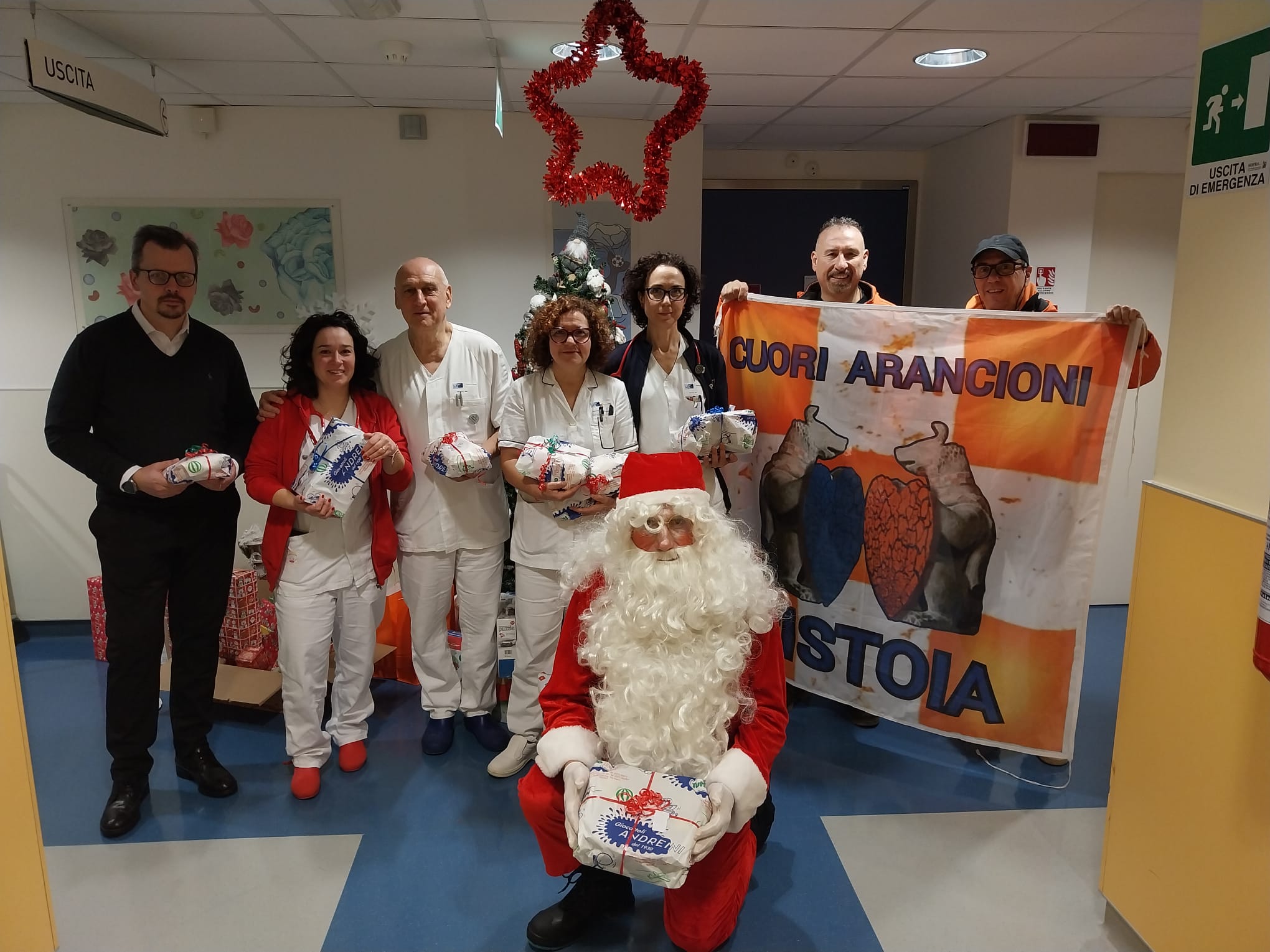 La donazione dei Cuori Arancioni (Fonte foto Ausl Toscana Centro)