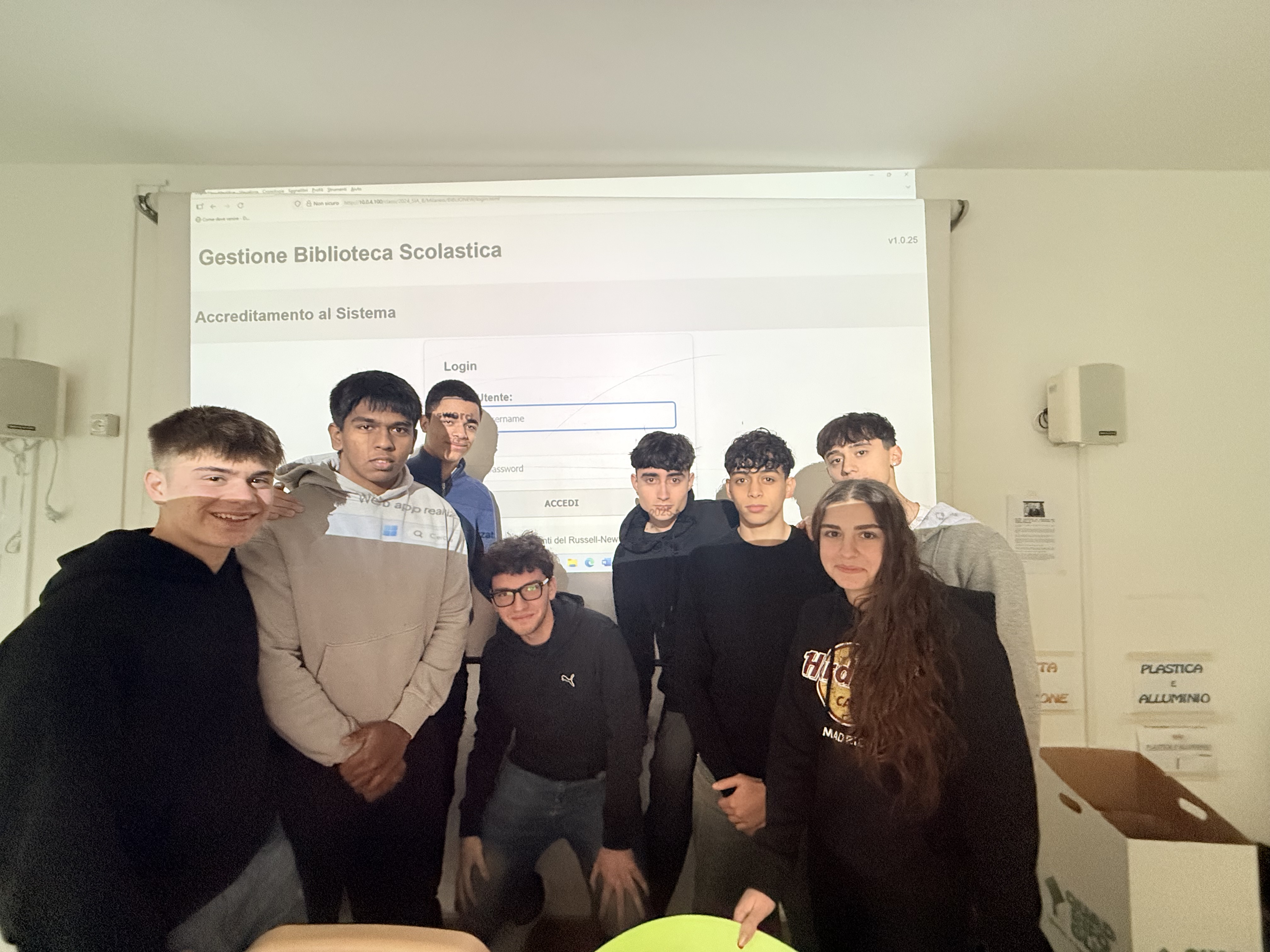 Studenti del Russell-Newton realizzano un’app per gestire una biblioteca della scuola media di Montespertoli (fonte foto comunicato Russell-Newton)