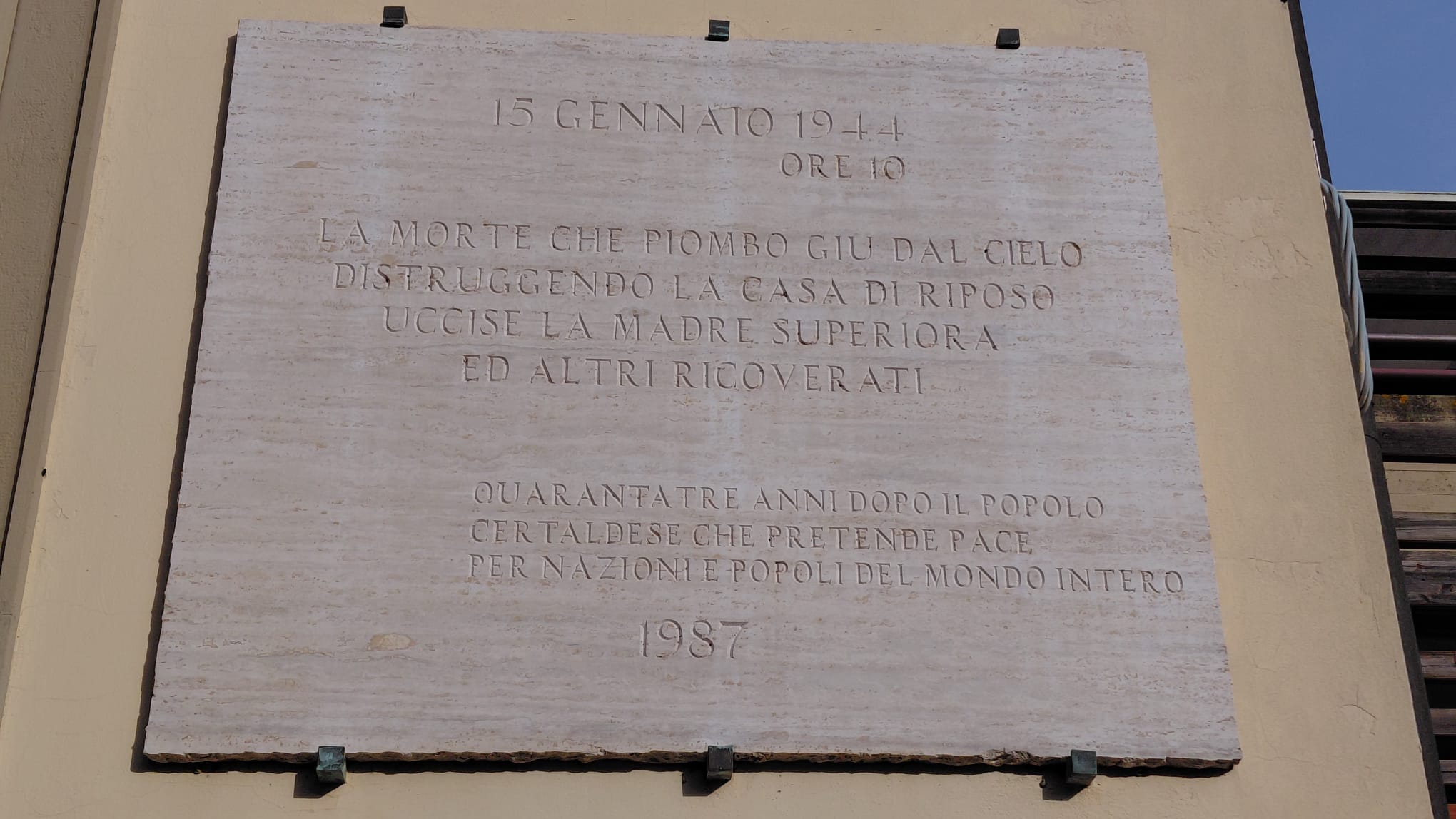 certaldo si ferma per ricordare i bombardamenti e rendere omaggio ai partigiani e alle vittime della Seconda Guerra Mondiale (Fonte foto comunicato Comune di Certaldo)