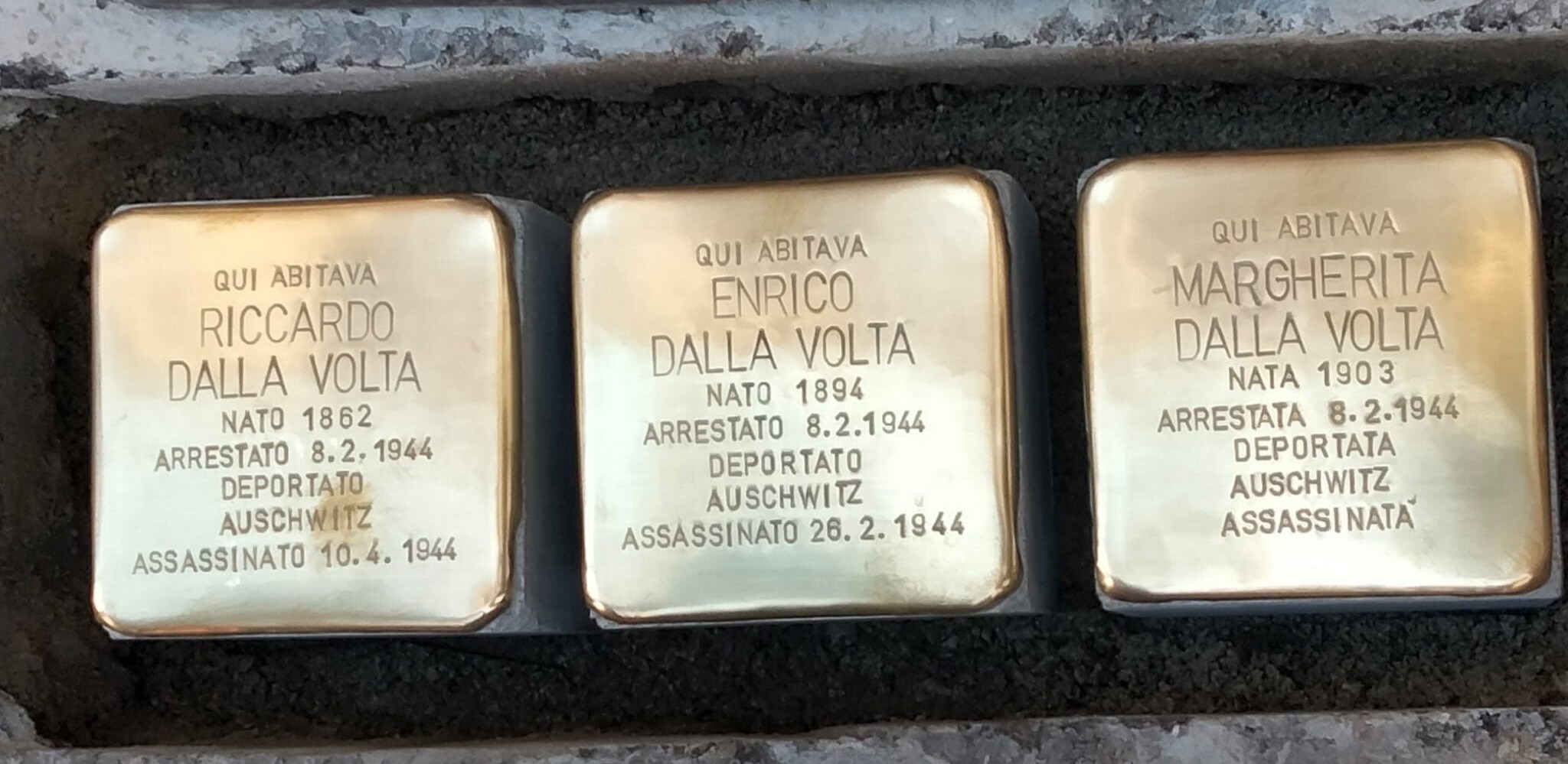 Pietre inciampo Dalla Volta Riccardo e figli (Fonte foto Università degli Studi di Firenze)