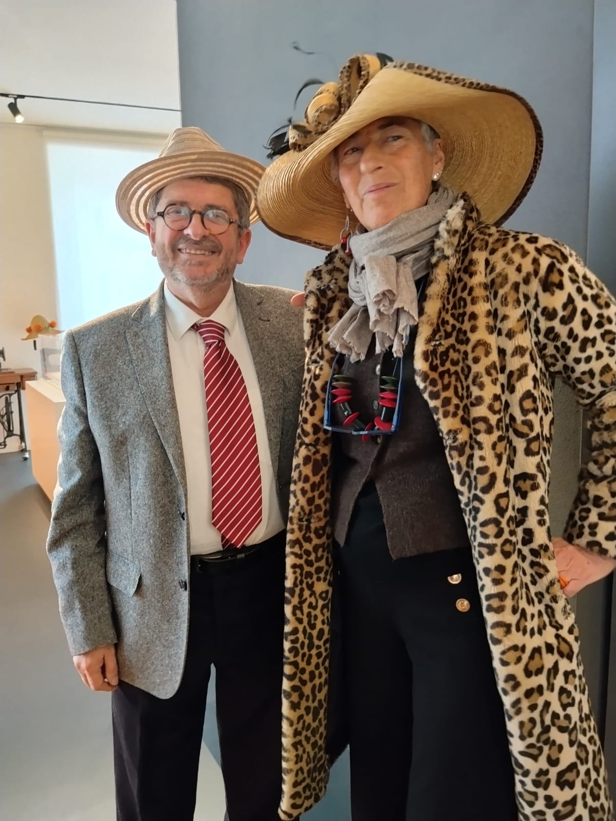 L’erede delle Sorelle Gramatica in visita al Museo Civico della Paglia di Signa (Fonte foto Comune di Signa)