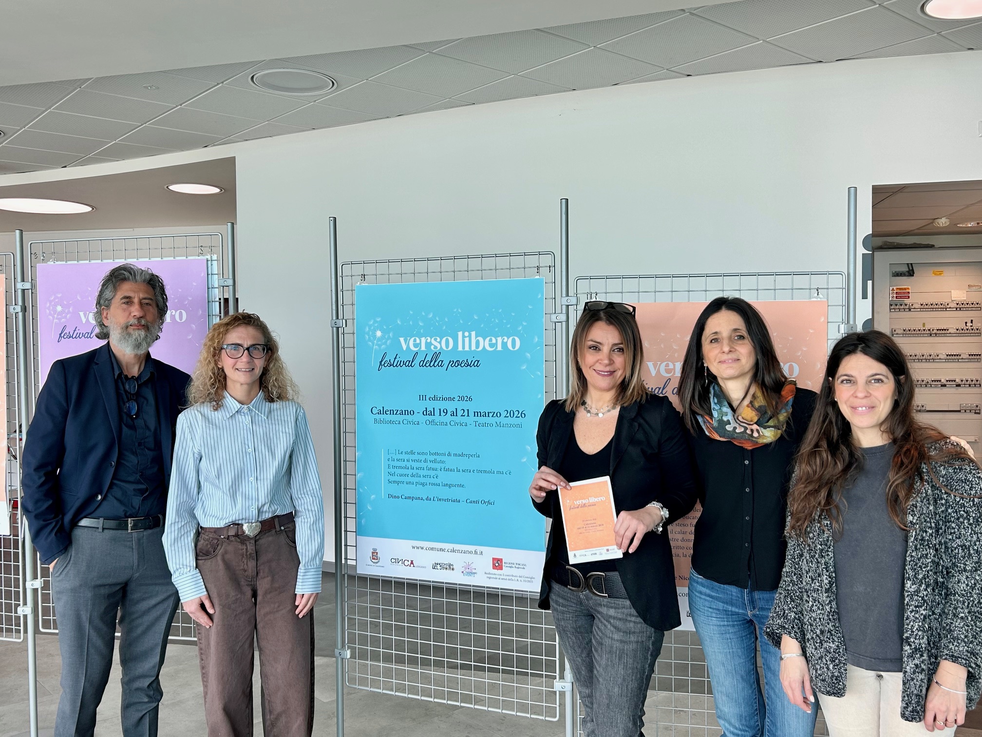 In foto Degl'Innocenti, Banchelli, Meoli e personale della biblioteca CiviCa