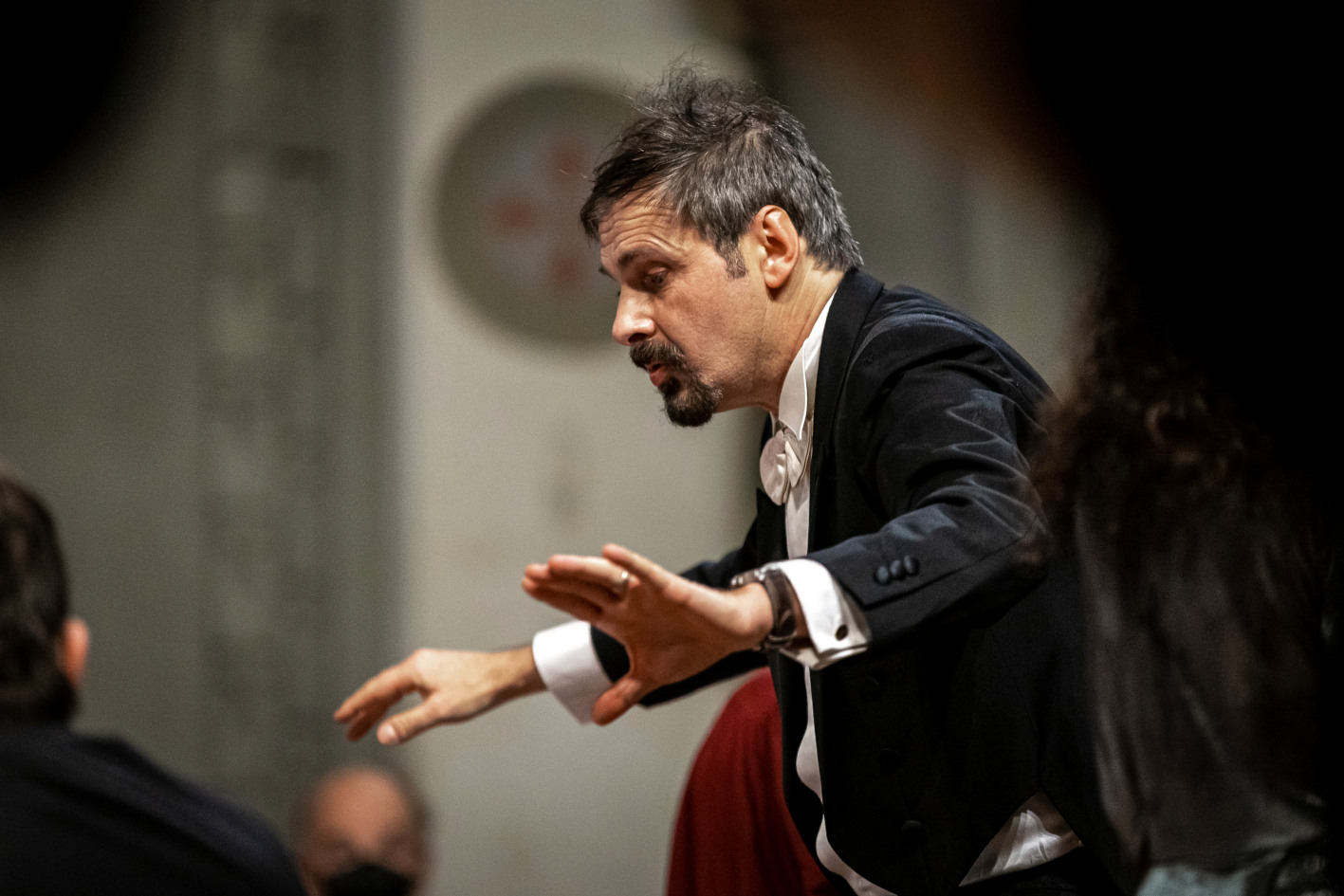Il direttore d'orchestra Giova Battista Varoli (Fonte foto comunicato stampa Orchestra Toscana Classica)