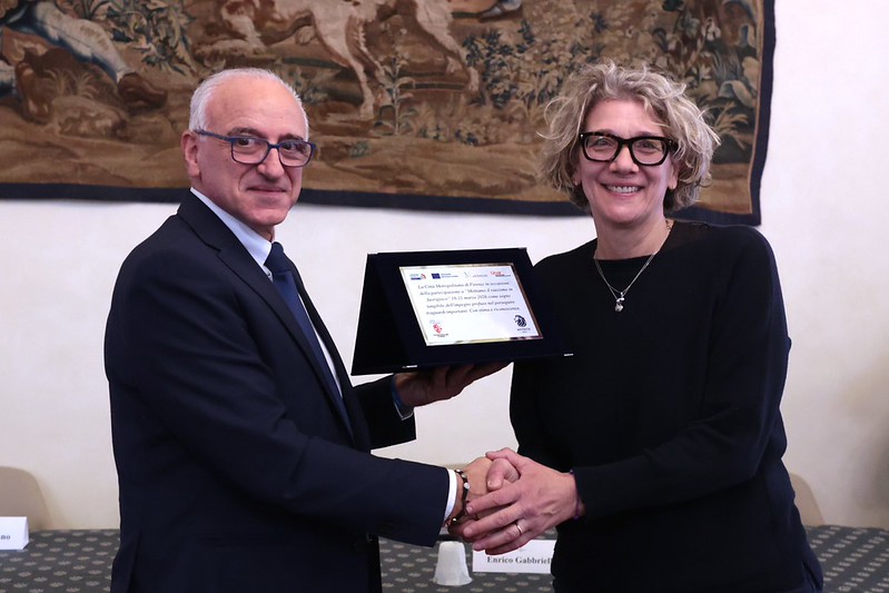 Consegna targa a Marina Tozzini