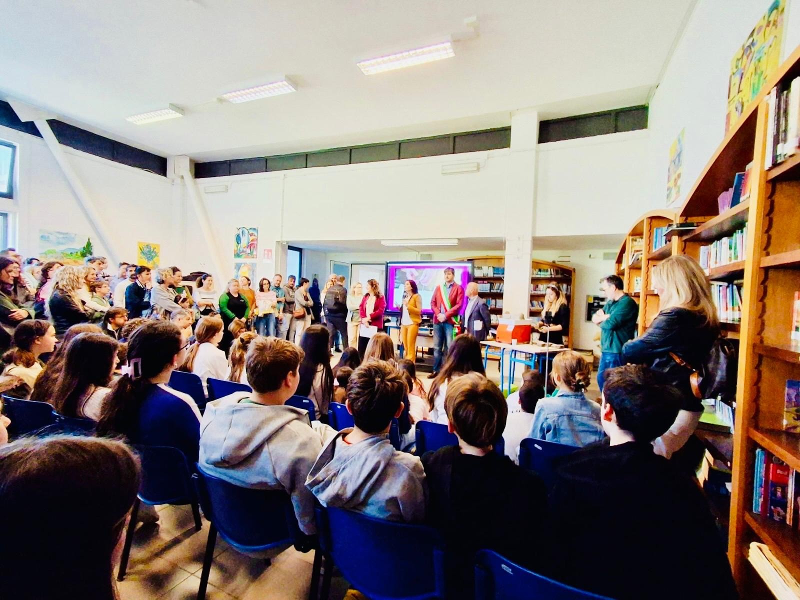 un momento della cerimonia (fonte foto comunicato stampa)