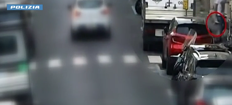 Frame video Polizia