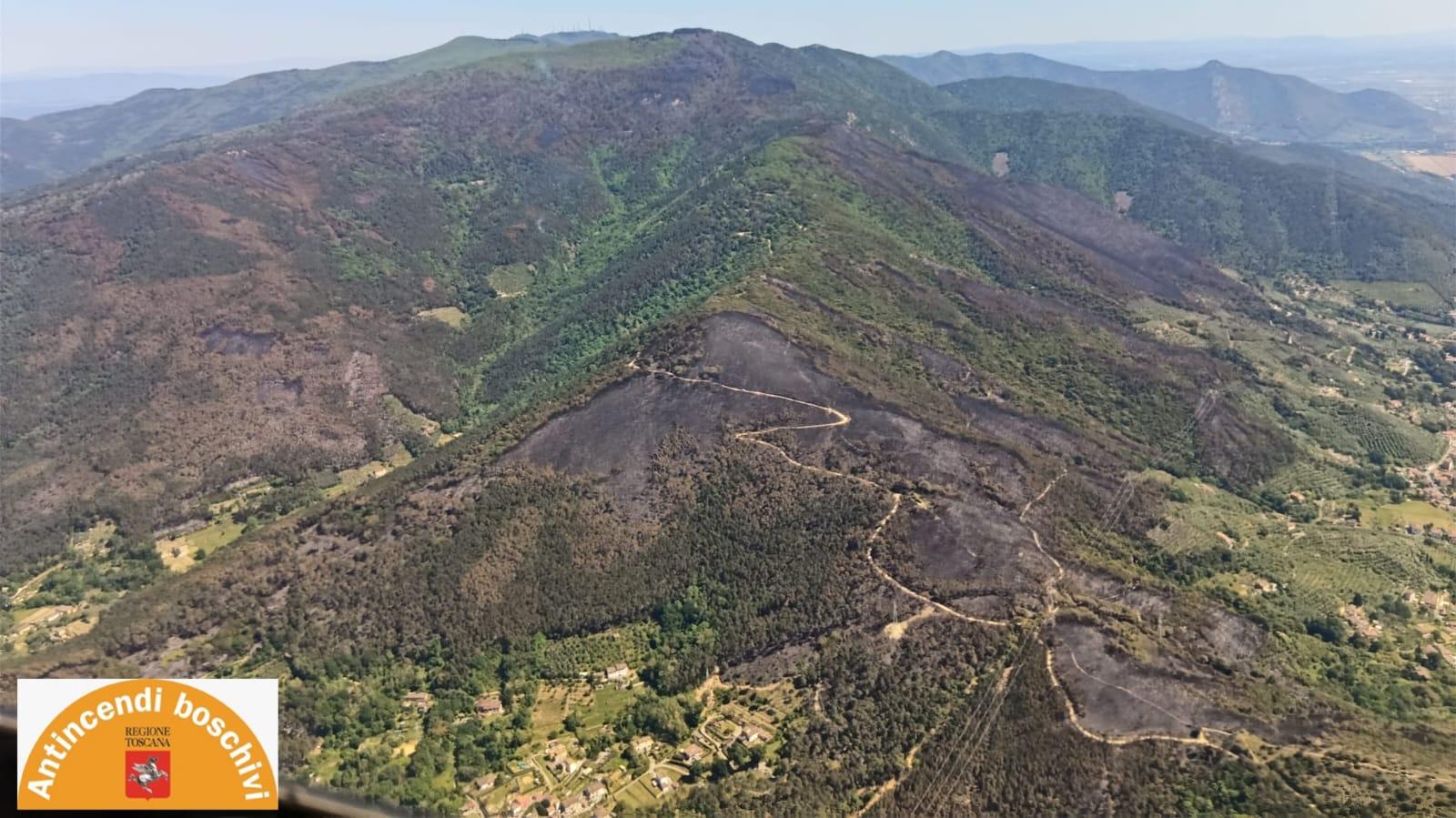 Incendio sul monte Faeta, Giani dichiara lo stato di emergenza regionale  (fonte foto Regione Toscana) 
