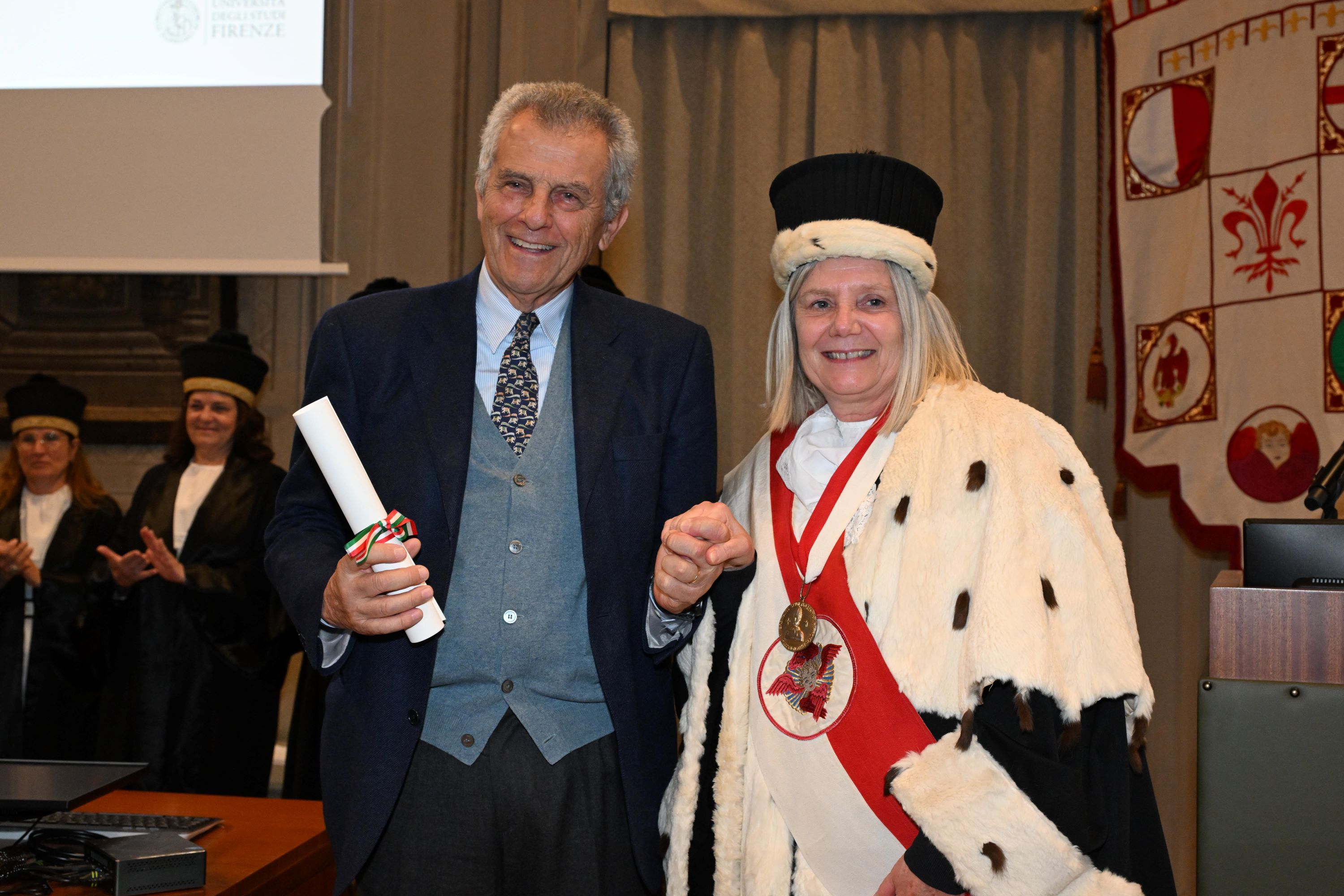 Ferruccio Ferragamo e la rettrice Petrucci (Foto da comunicato UniFi)