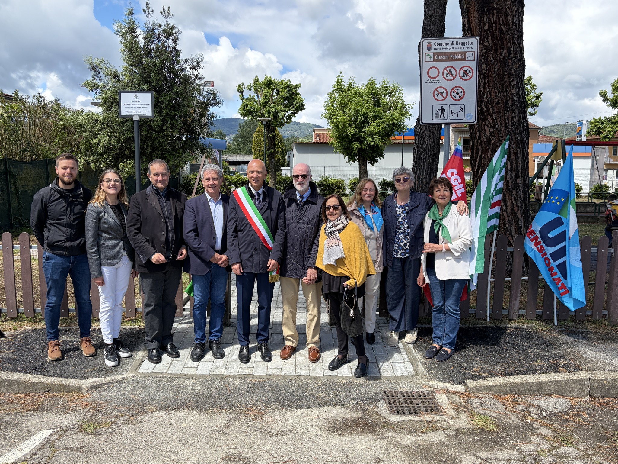 Foto di gruppo - Targa a Cristina Piacenti a Leccio