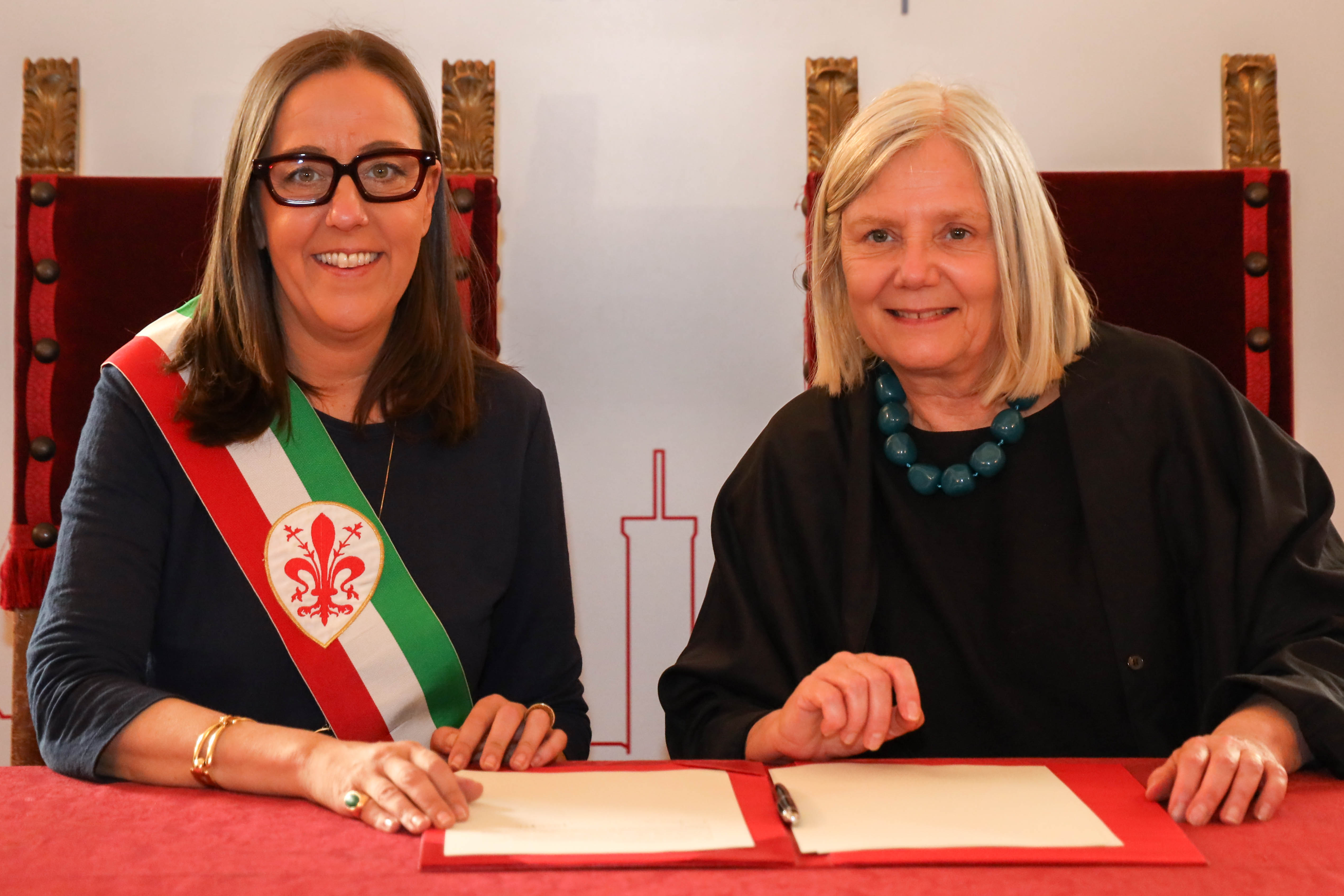 Sara Funaro e la Rettrice Petrucci (foto Massimo Sestini per C. di Firenze)
