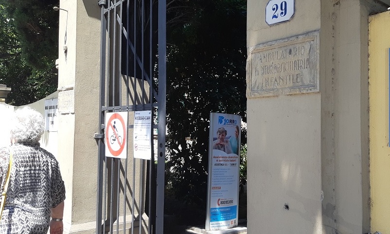 L'ingresso della Casa di Comunità D'Annunzio (Fonte foto comunicato Ausl Toscana Centro)