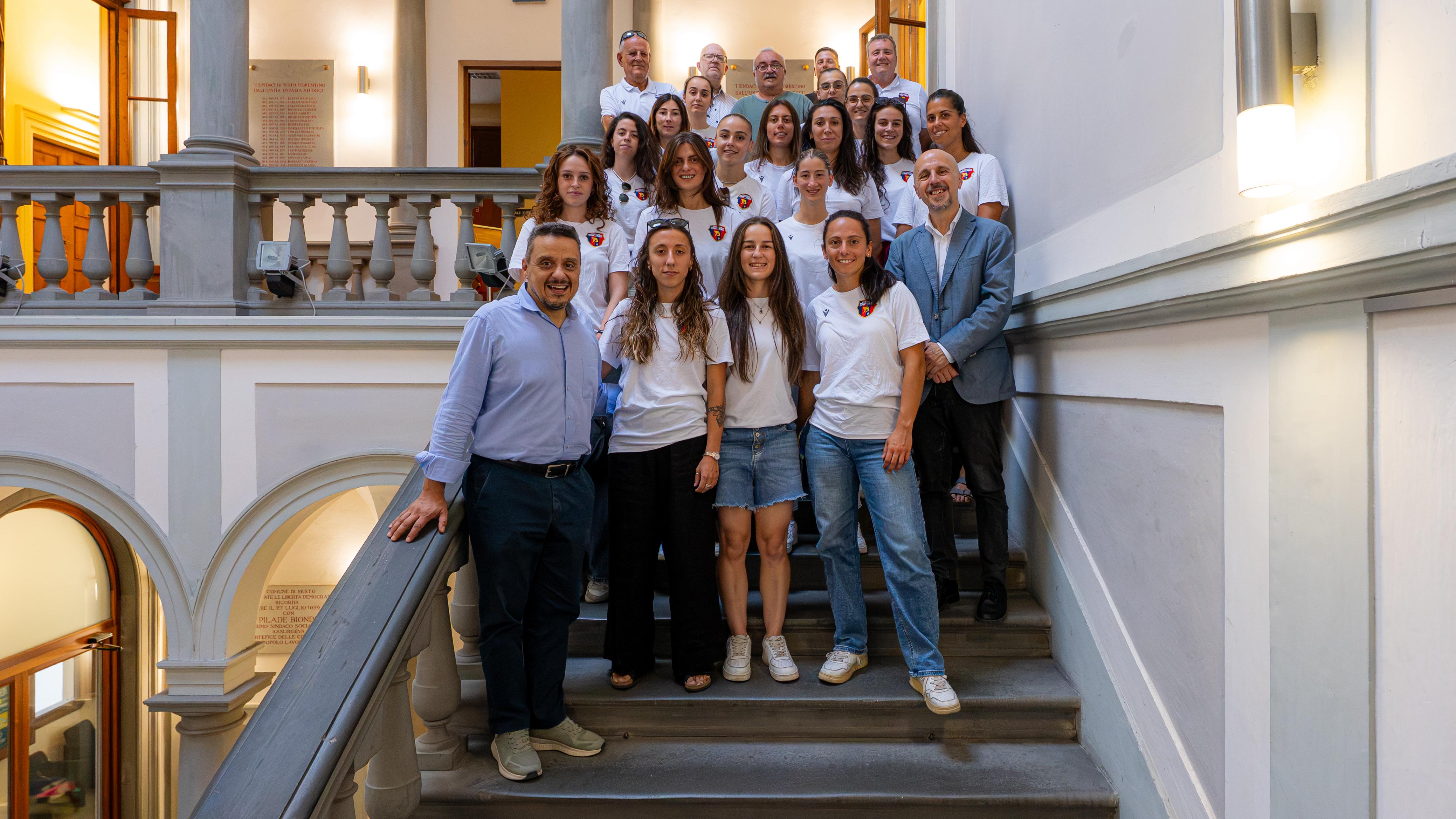 Sforzi incontra le calciatrici del Doccia Calcio