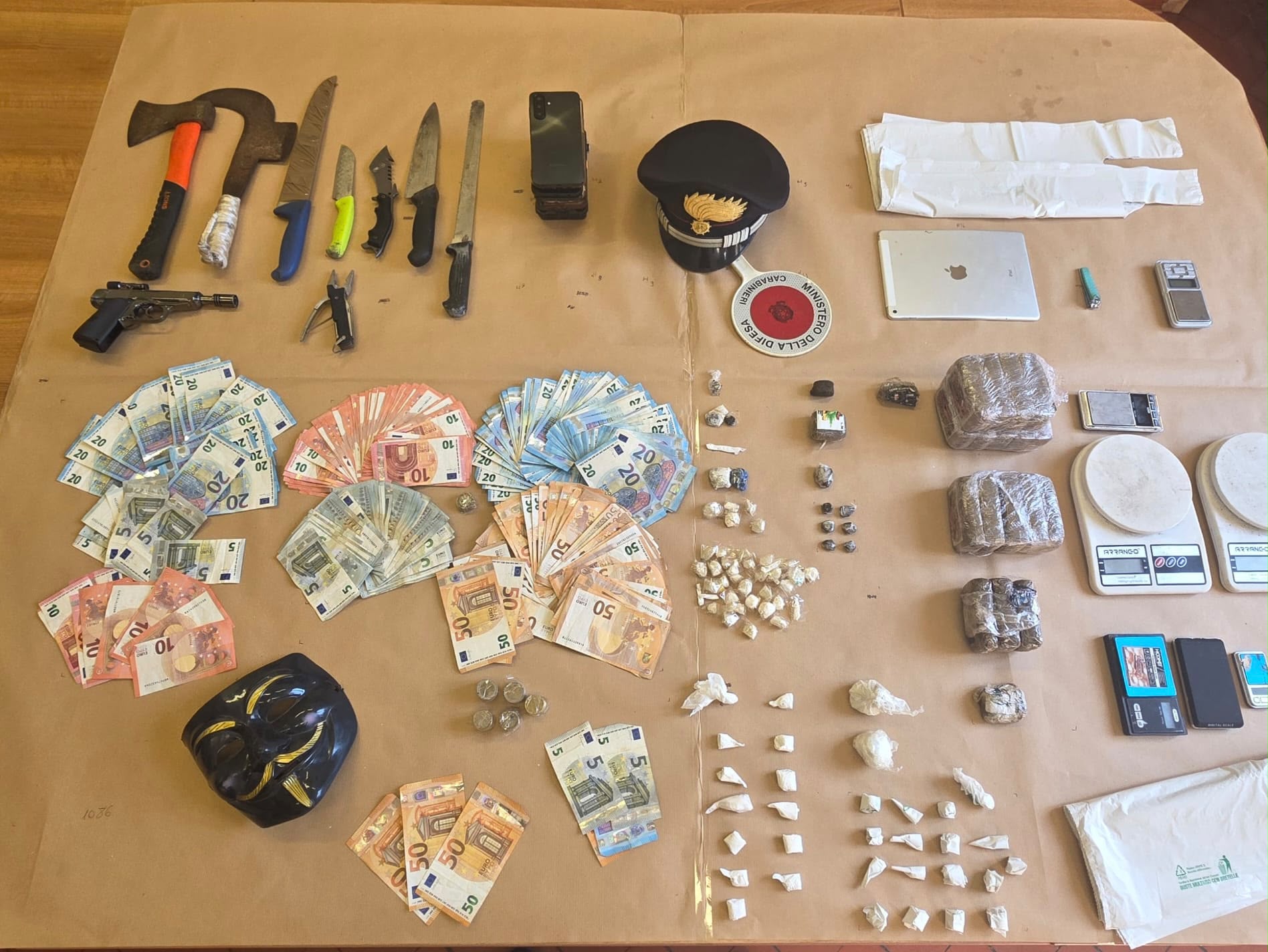 Materiale sequestrato