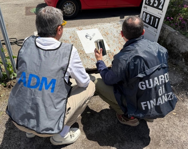 Guardia di Finanza e Agenzia delle Dogane 